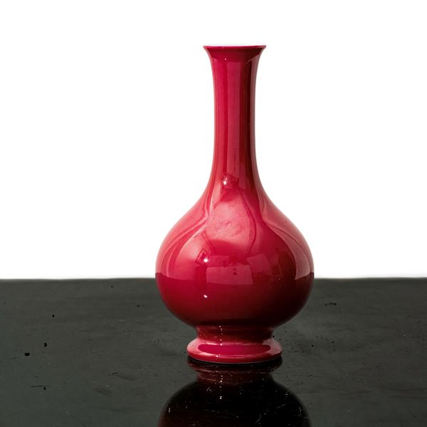 Vaso in smalto rosso