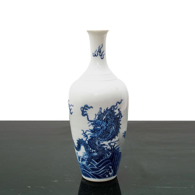 Vaso Blu e Bianco con Dragone