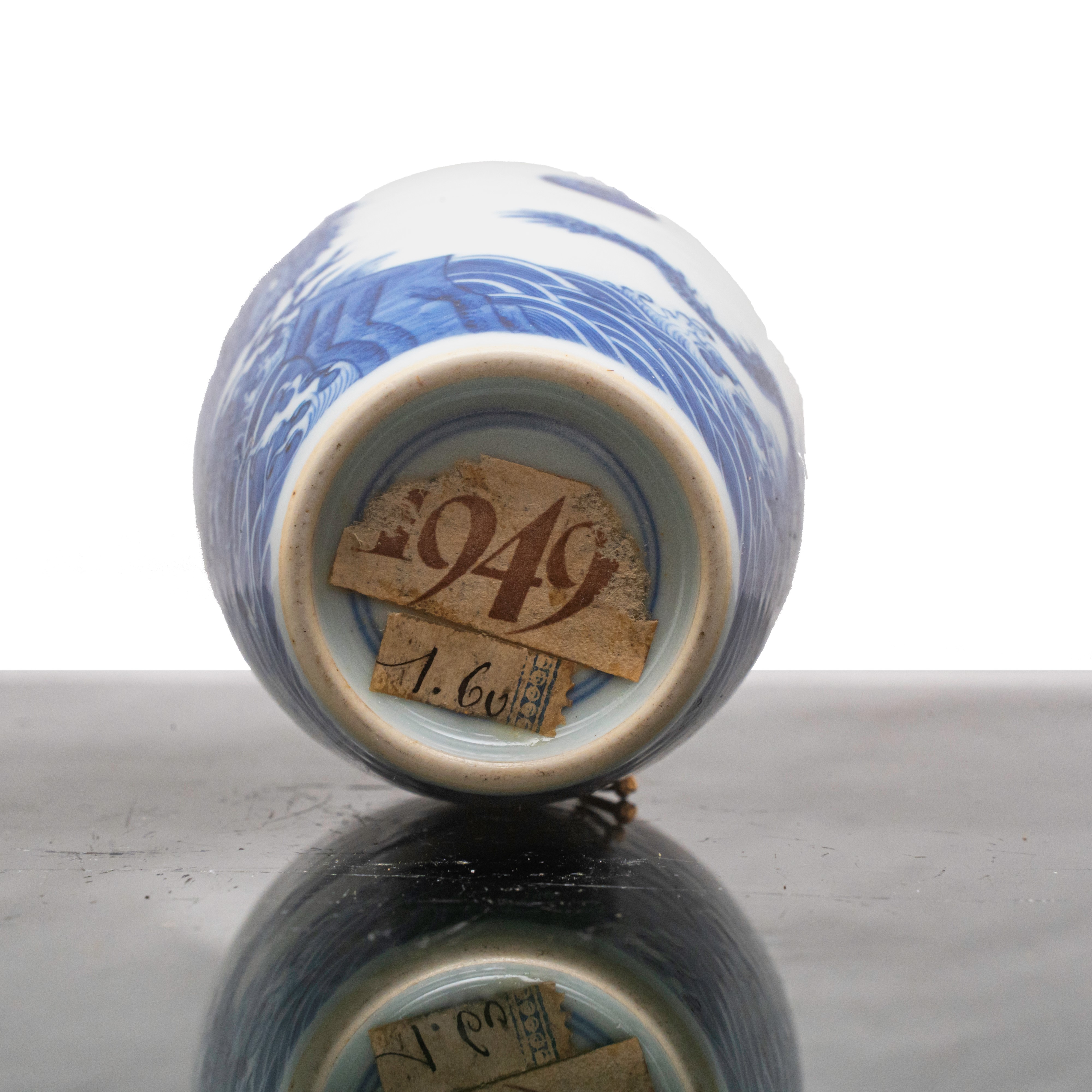 Vaso Blu e Bianco con Dragone