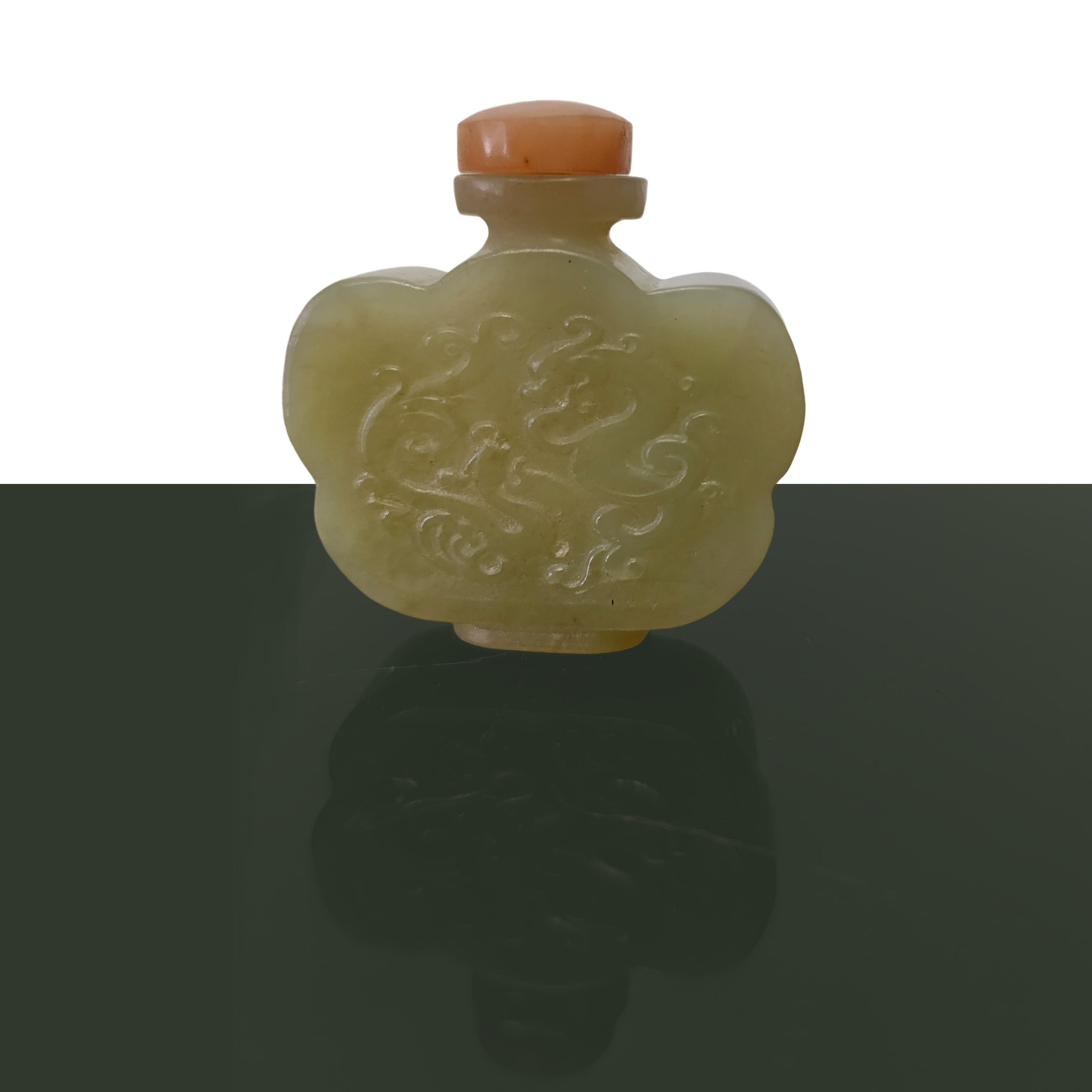 Piccola bottiglia da tabacco in giada verde