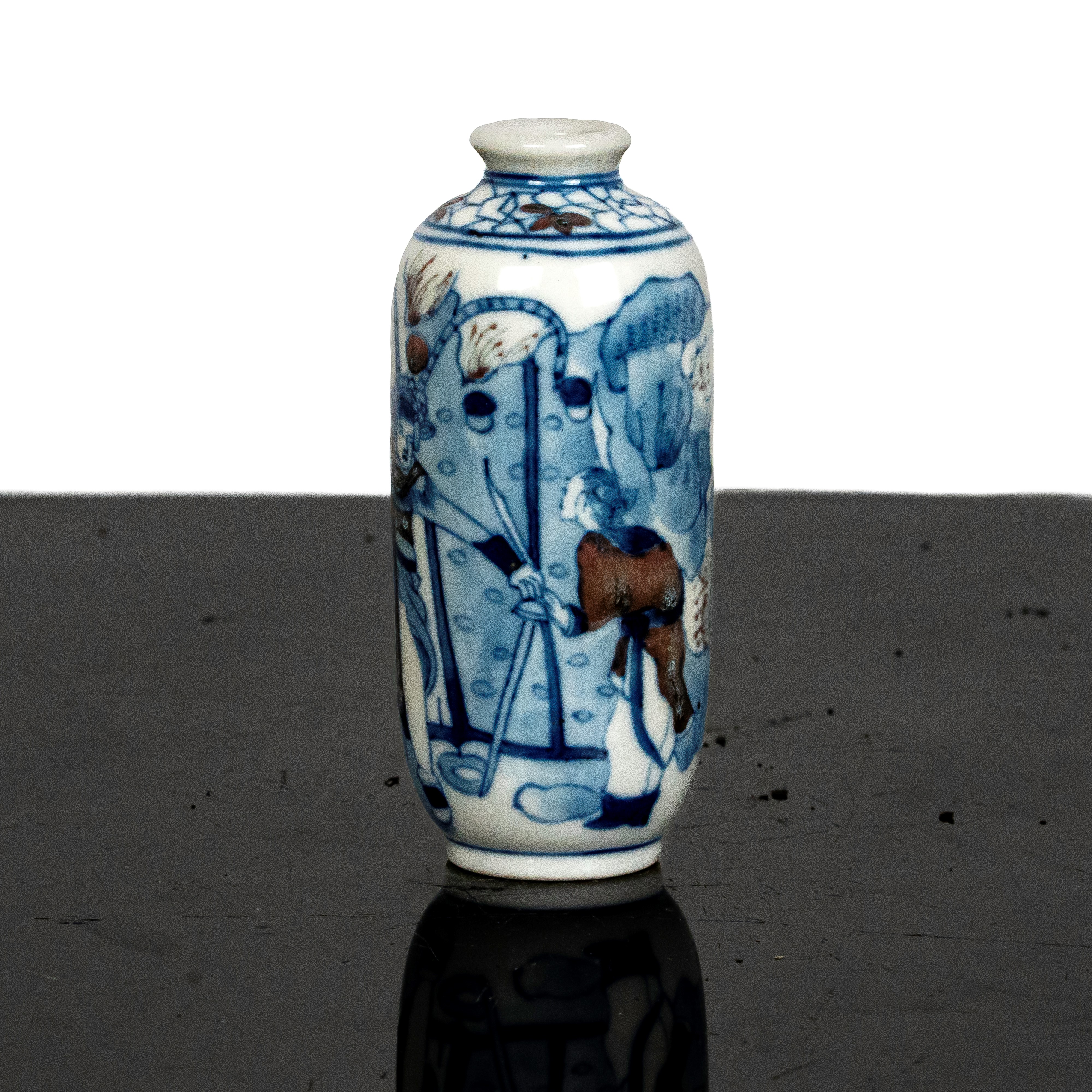 Bottiglia da tabacco con scene di battaglia