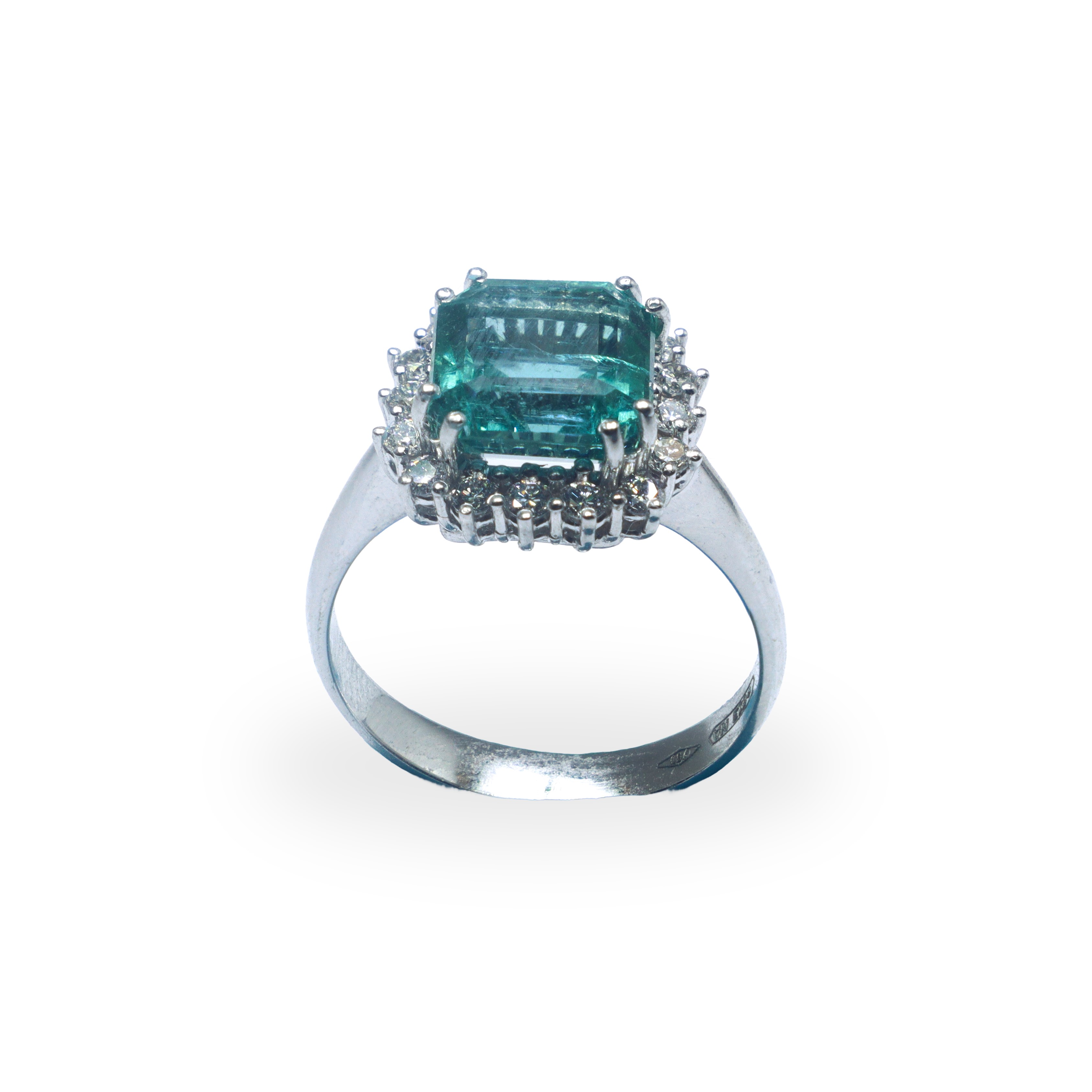 Anello in Oro Bianco 18 Kt con Smeraldo Centrale 3,44 Kt