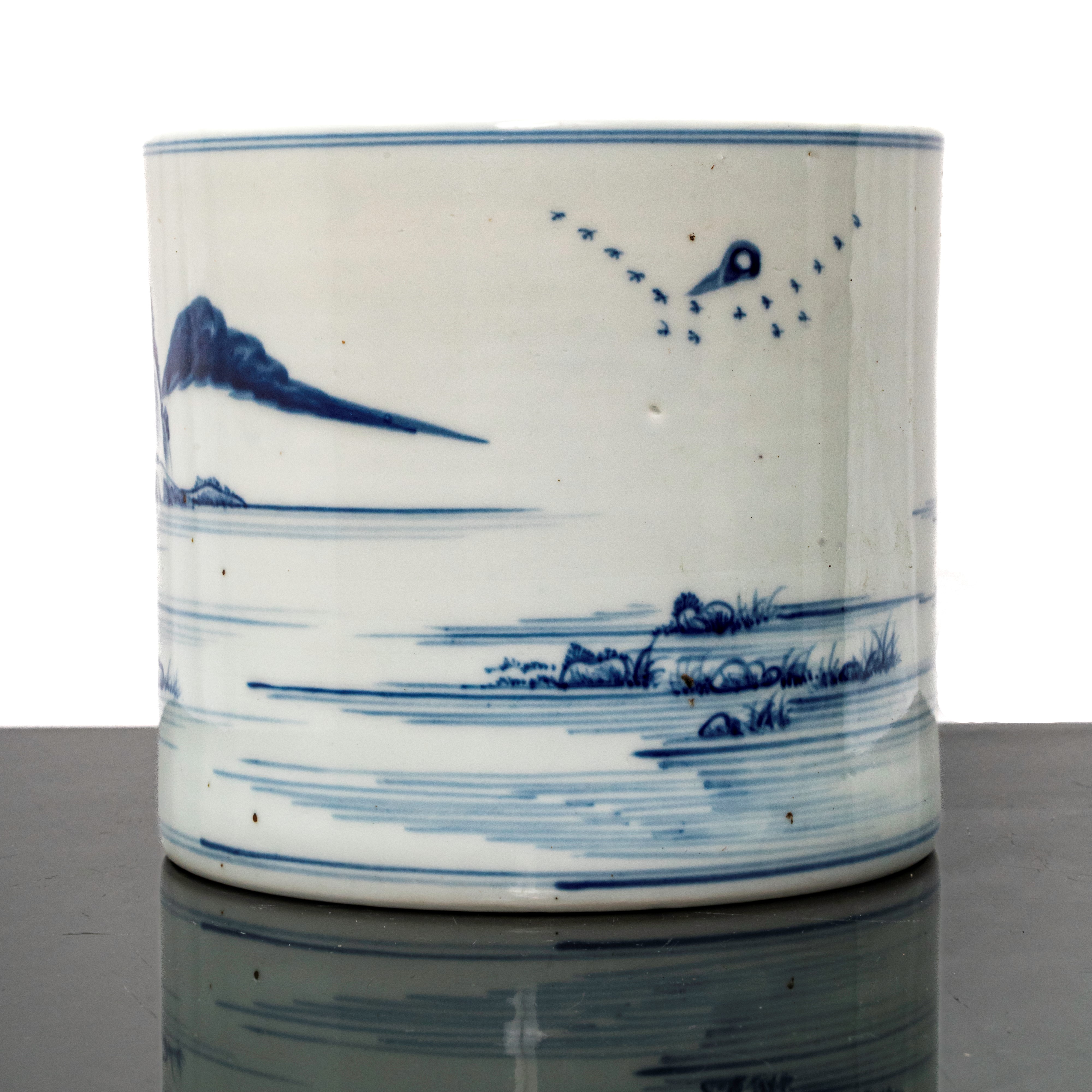 Vaso Cinese Bianco e Blu con Raffigurazione di un Villaggio