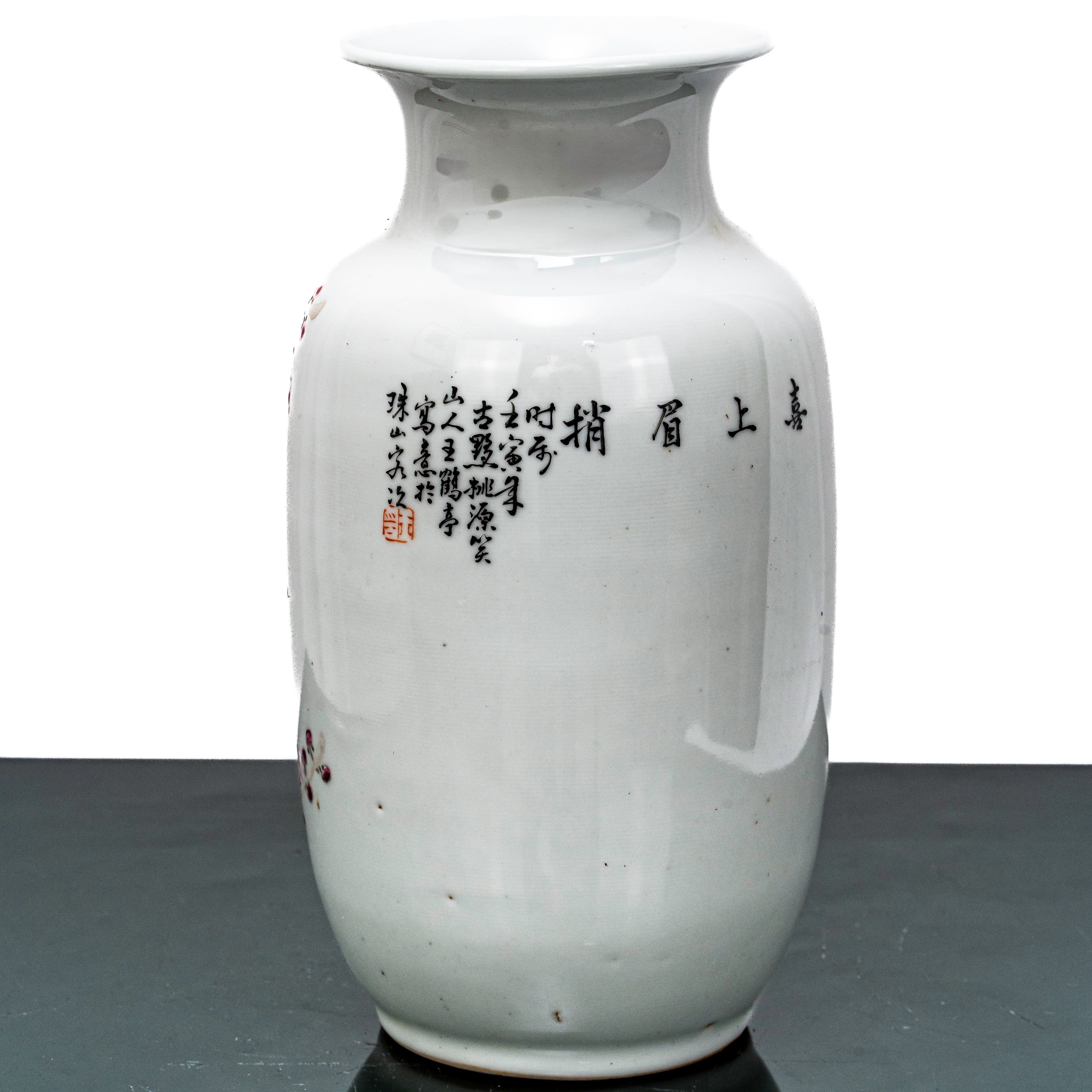 Vaso cinese dipinto sul fronte con fiori di pesco e uccello