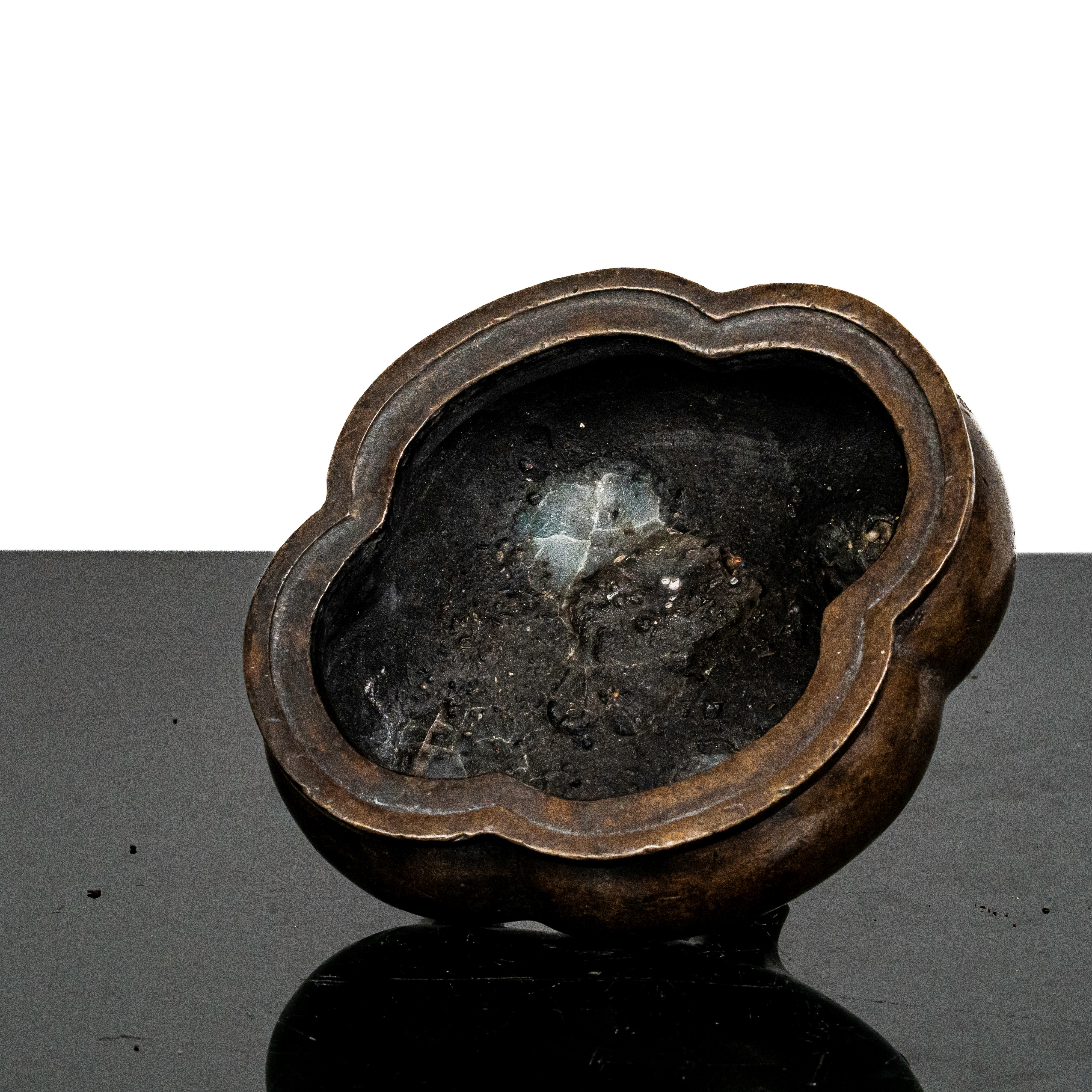 Bruciatore di incenso in bronzo