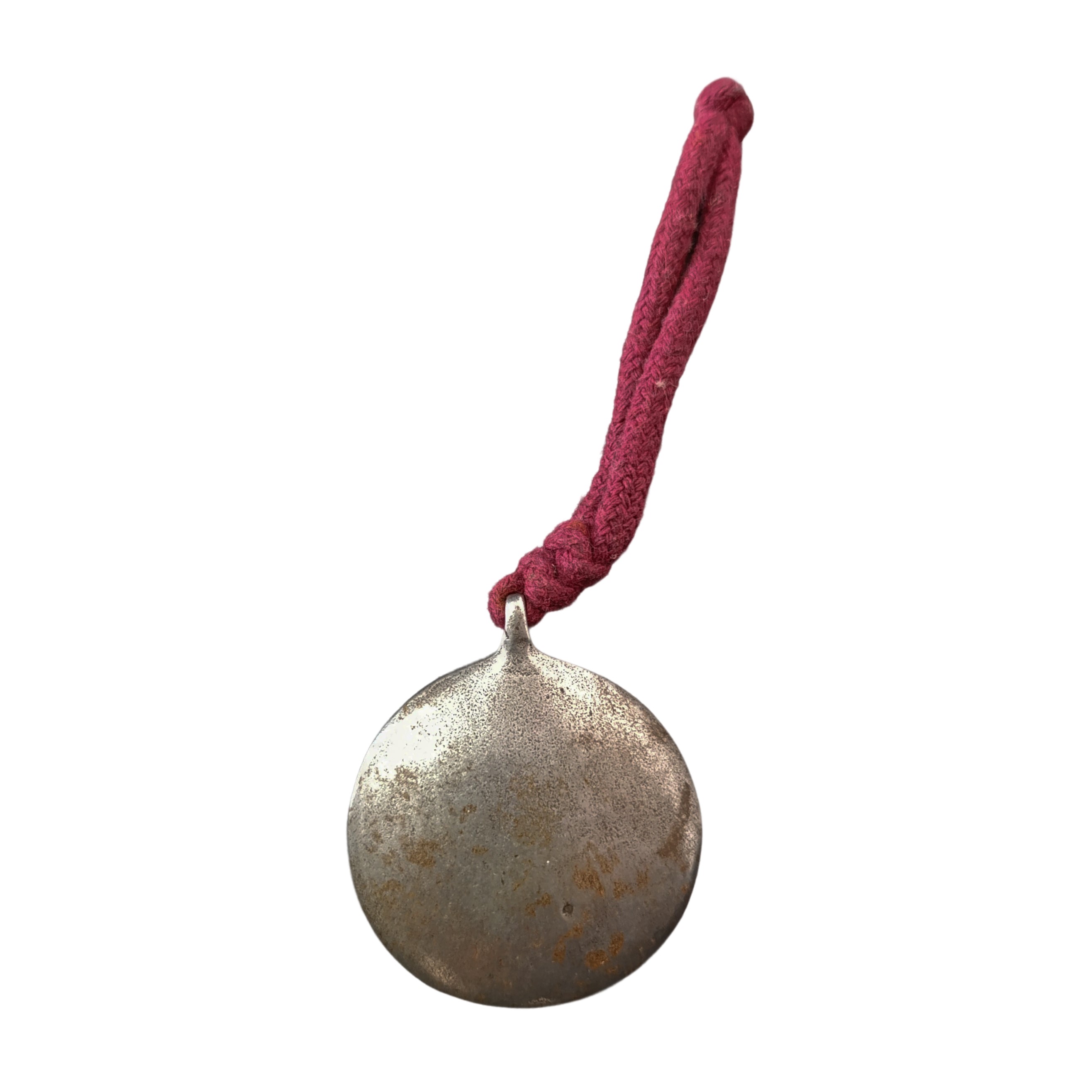 Coppia di amuleti rotondi in rame tibetano