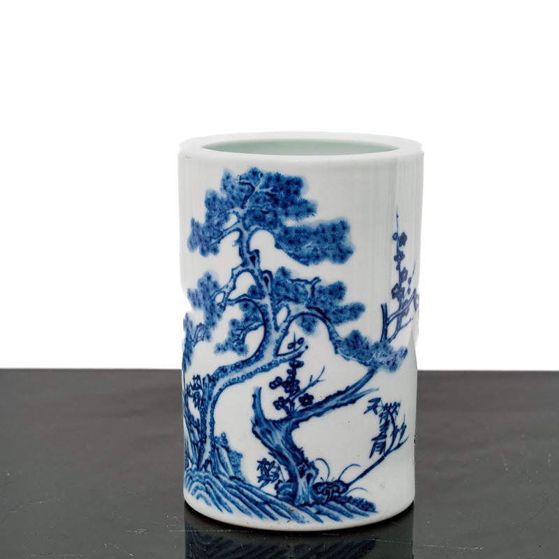 Vaso Cilindrico in Porcellana Bianca e Blu