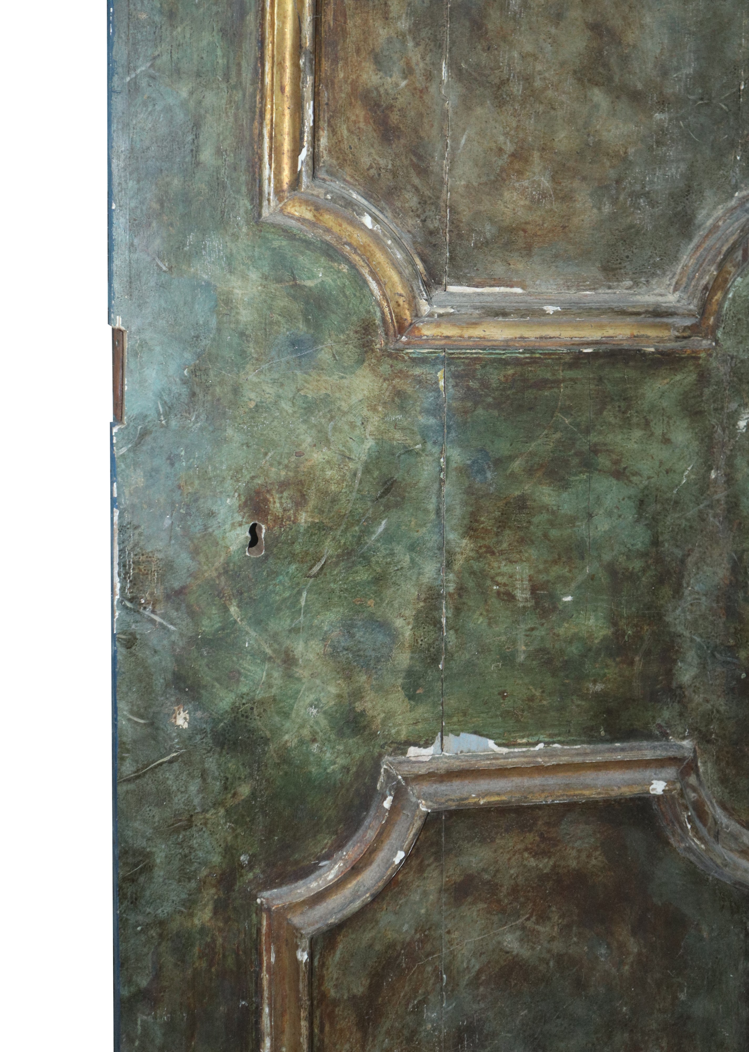 Porta a un'anta laccata verde e dorata