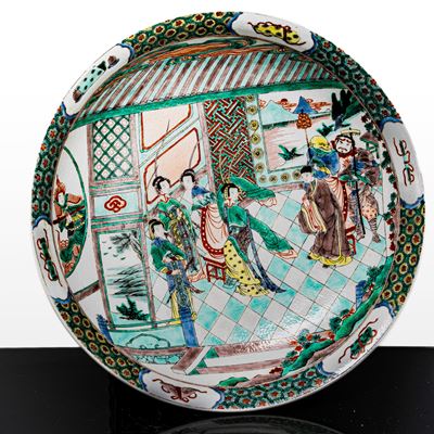 Grande Piatto in Porcellana Cinese Raffigurante Divinità e Saggi
