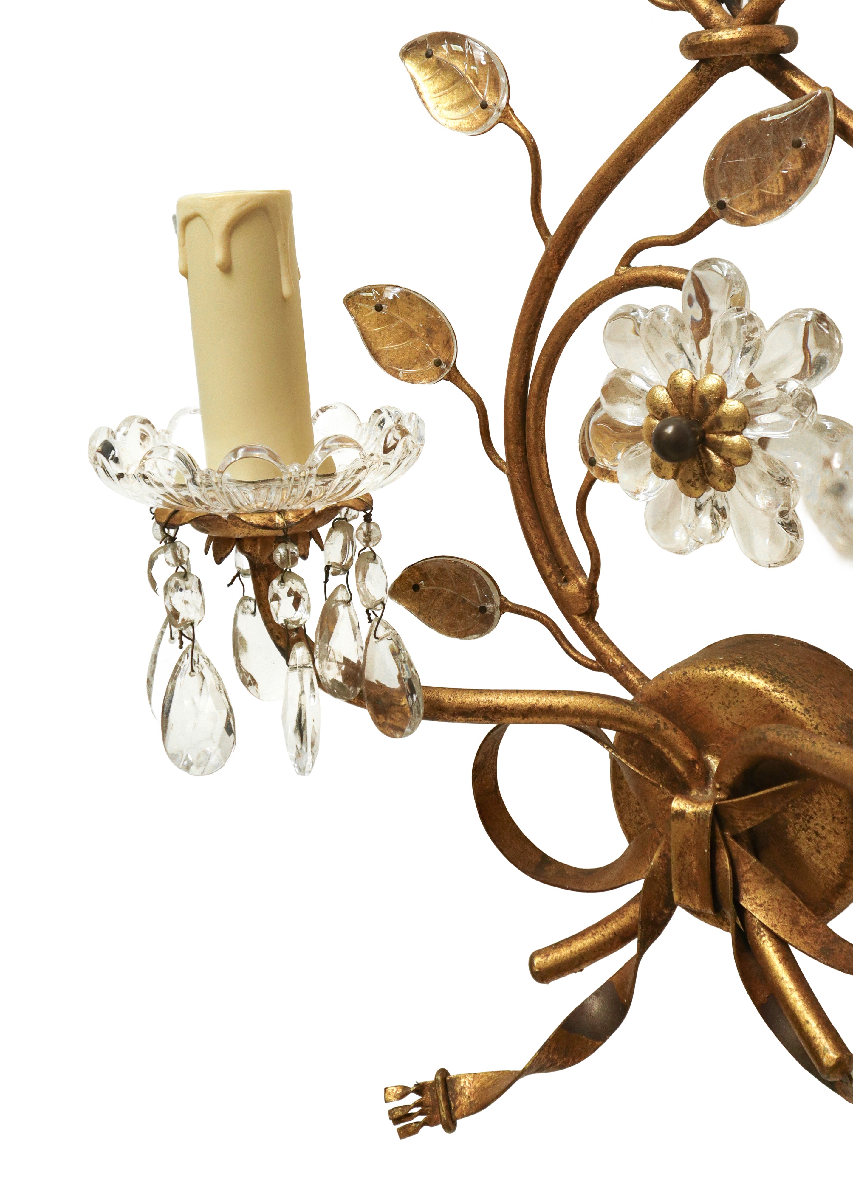Applique a due luci in metallo dorato con fiori in vetro e nodo d'amore