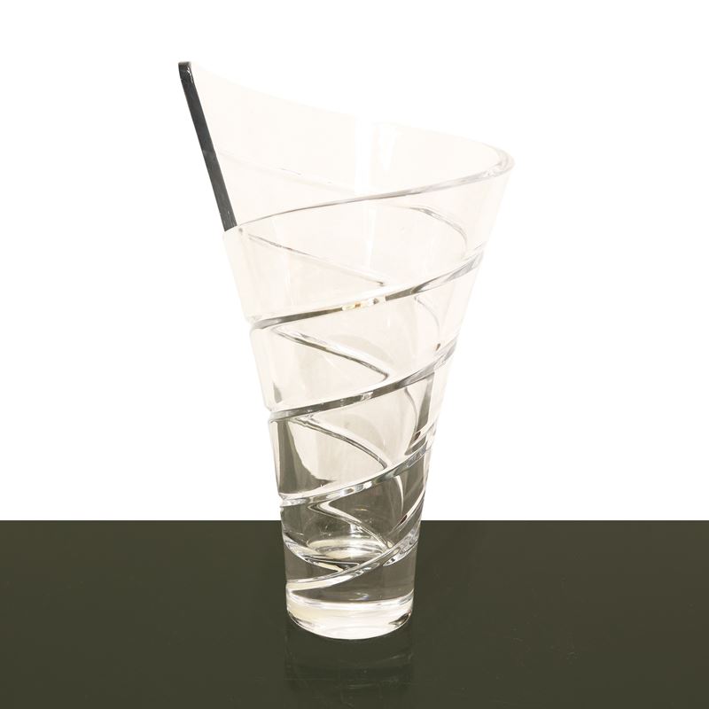 Vaso in vetro svasato e molato