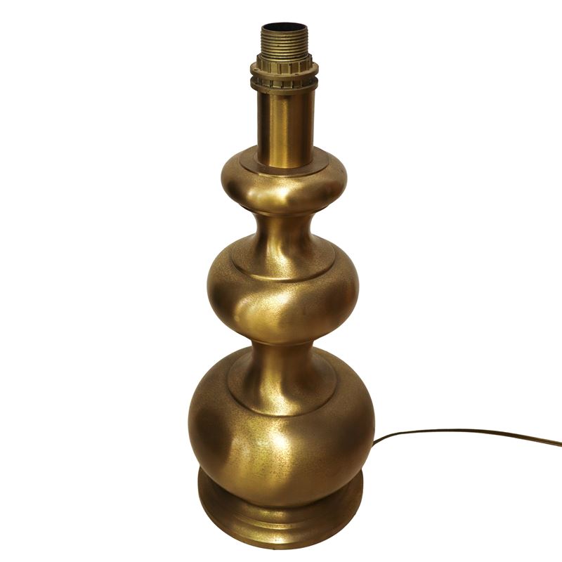 Grande lampada da tavolo in ottone dorato.