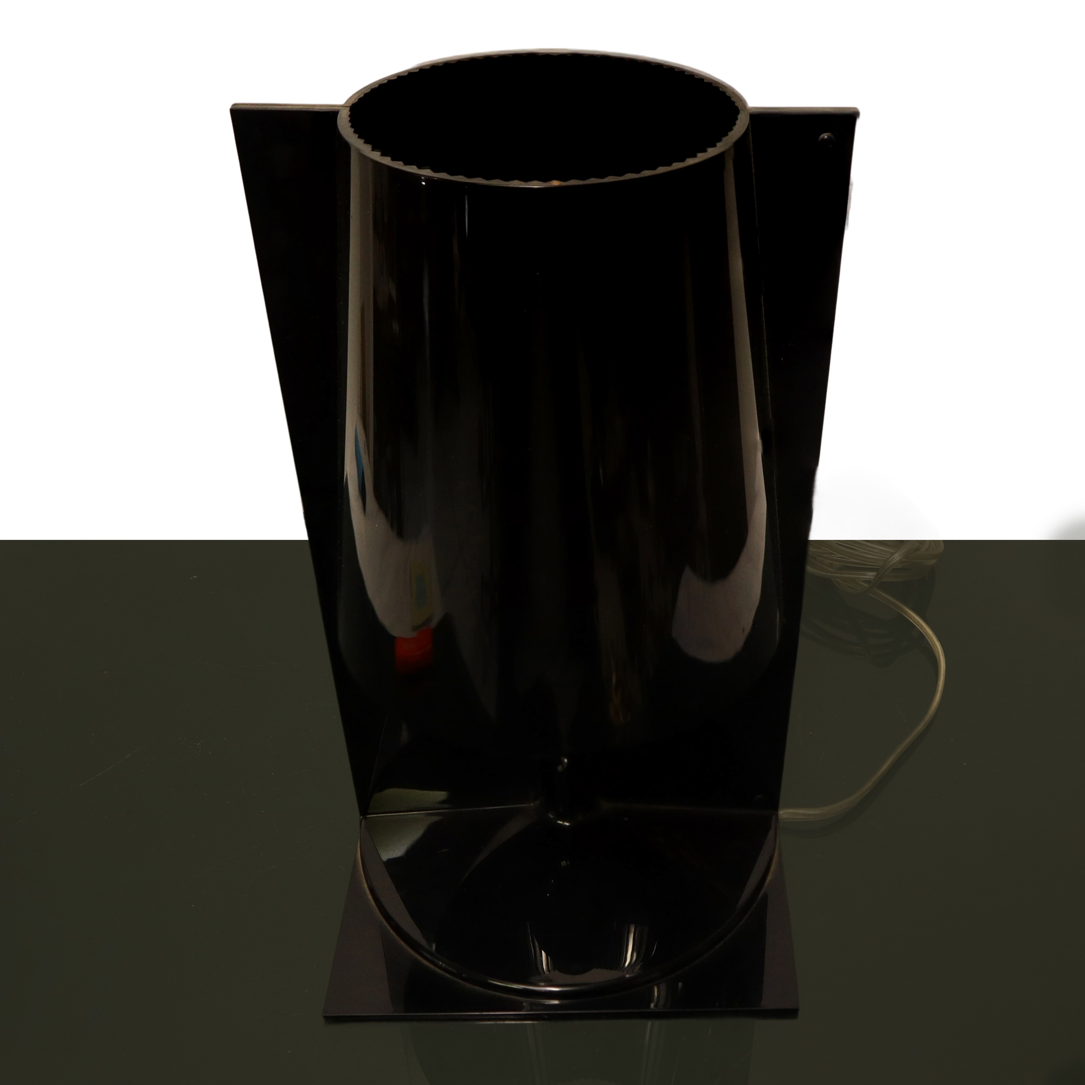 Lampada da tavolo modello take nera