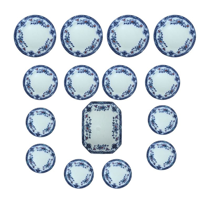 Burleigh Ware - Gruppo di 15 Piatti da Muro in Porcellana con Decori Floreali nei Toni del Blu.