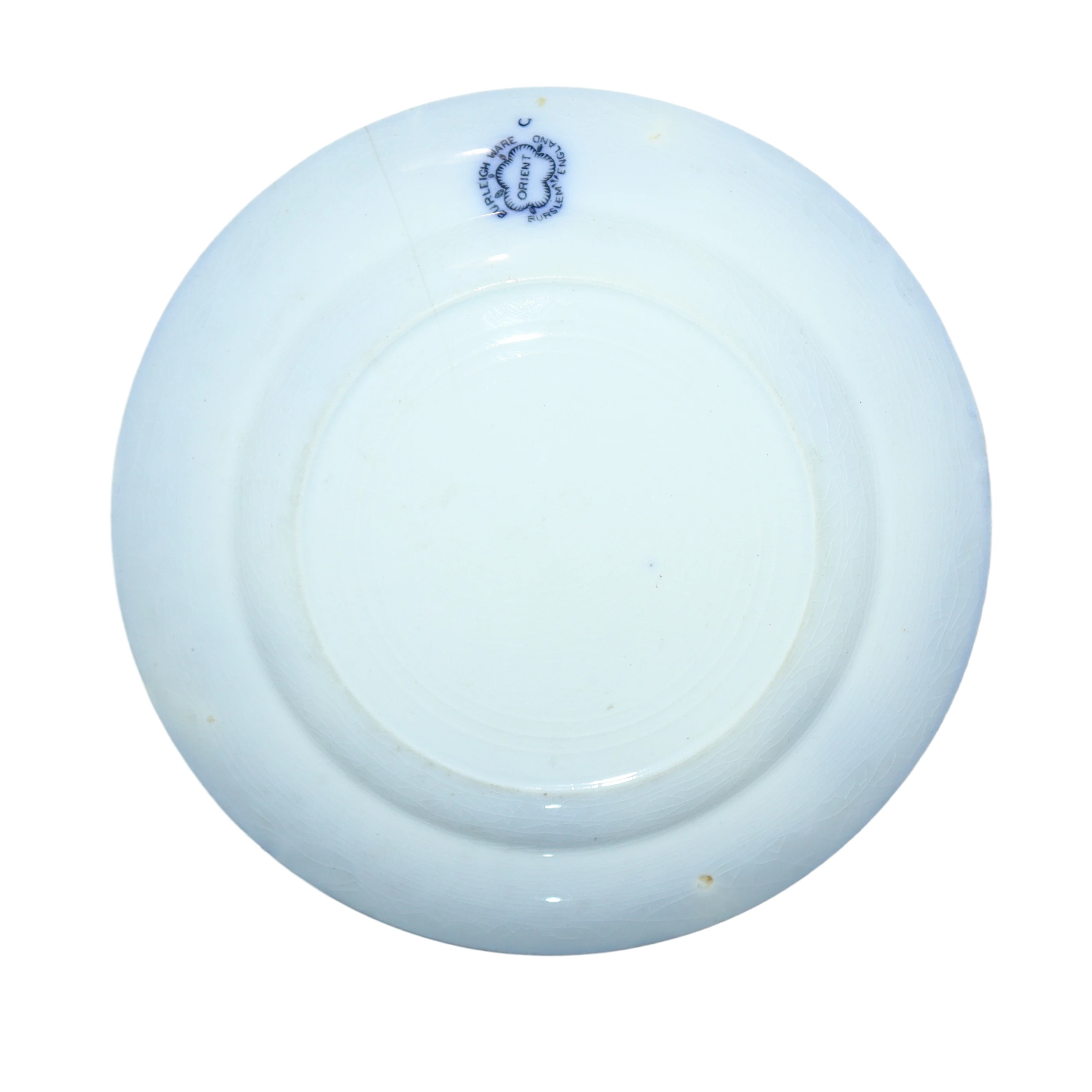 Gruppo di 15 piatti da muro in porcellana con decori floreali nei toni del blu.