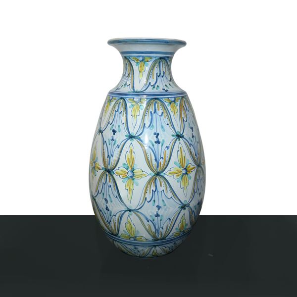 Ceramiche Brancaleone  Caltagirone - Vaso in maiolica di Caltagirone dipinto a motivi floreali