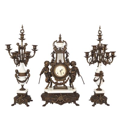 Trittico in bronzo patinato oro e marmo con orologio e candelieri Napoleone III, XIX secolo