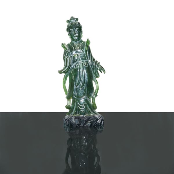 Guanin in spinach green jade
