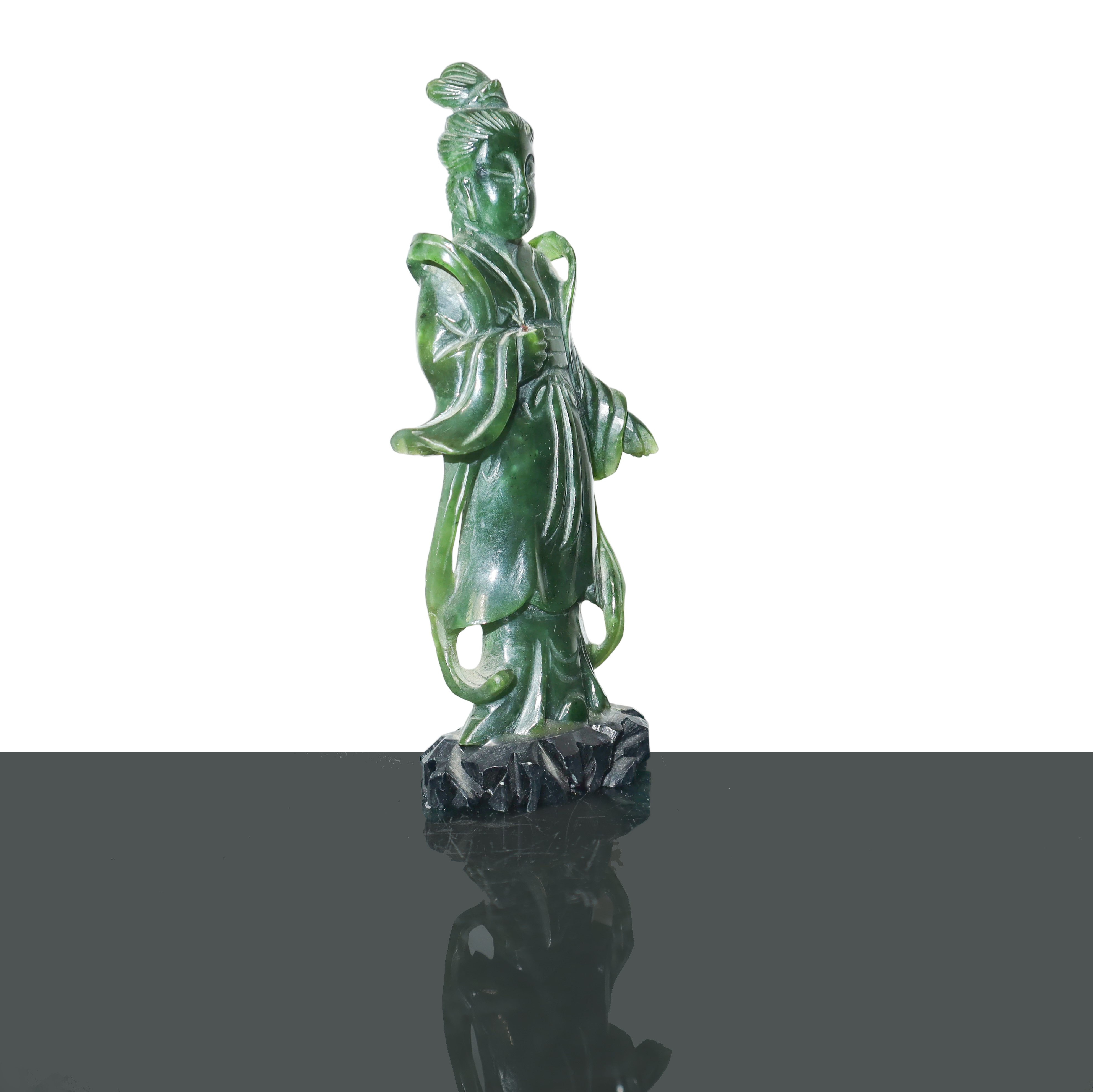 Guanin in Giada Verde Spinacio