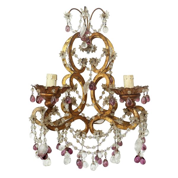 Two-light gold metal wall lamp with glass spheres and white and amethyst flowers