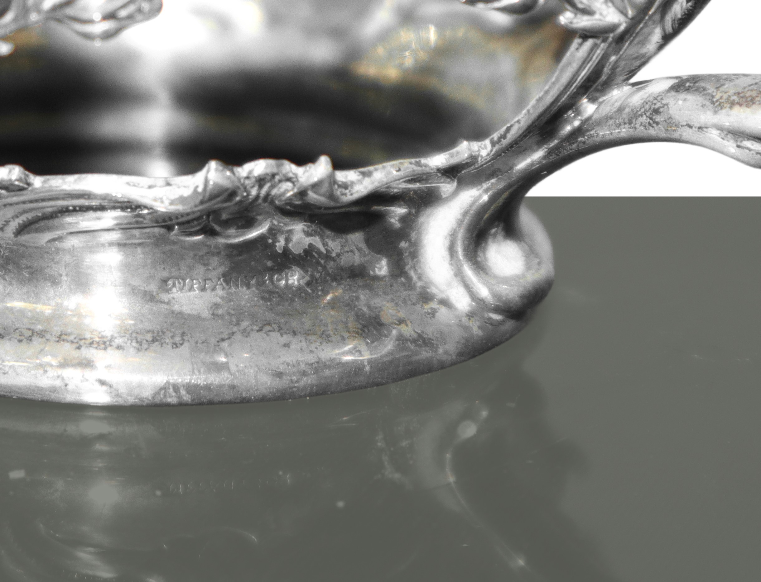 Tête-à-tête Tiffany&co con base in argento sterling e tazza in porcellana con decori floreali cin...