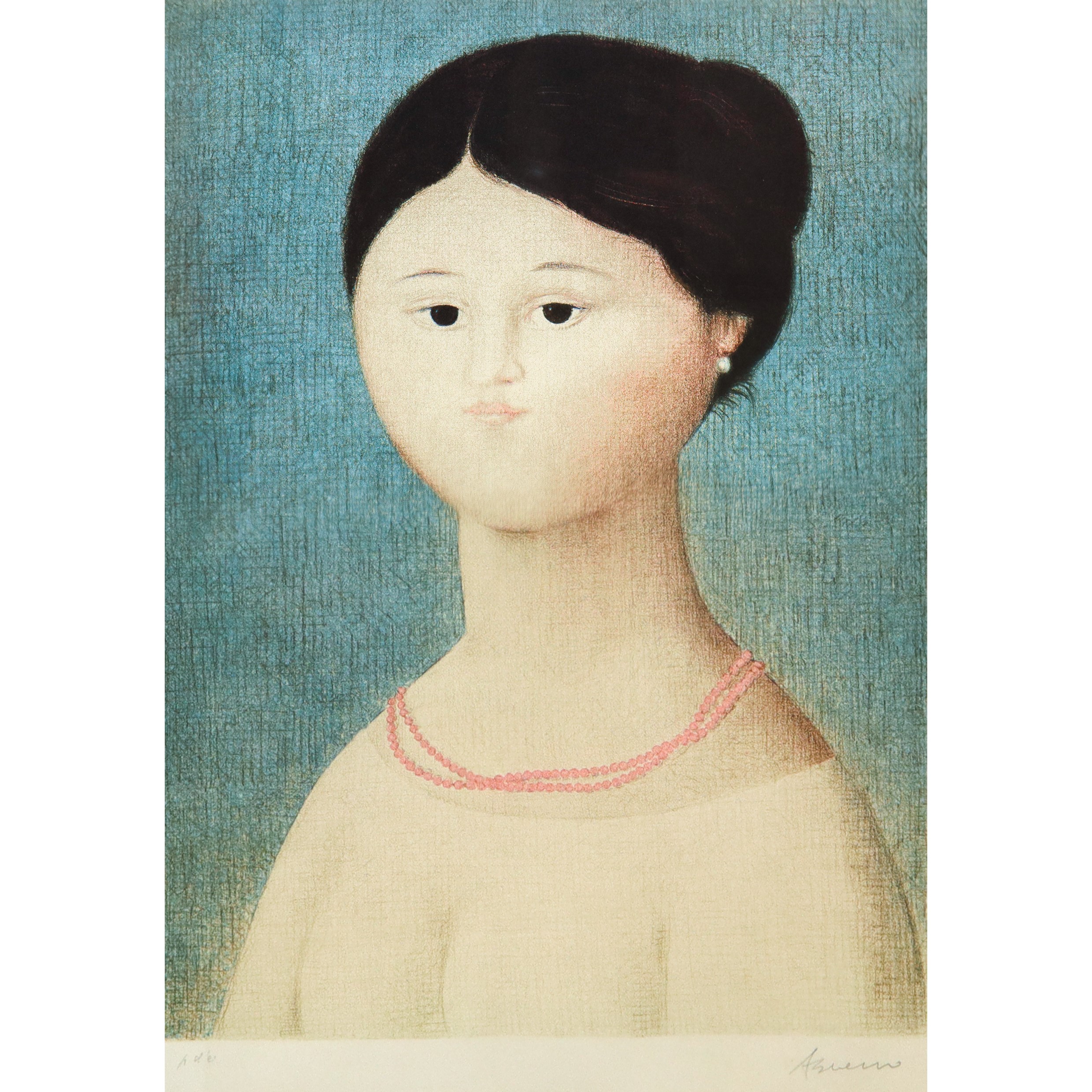 Donna con collana rosa