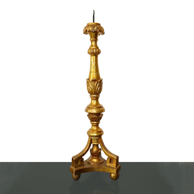 Candeliere in Legno Dorato