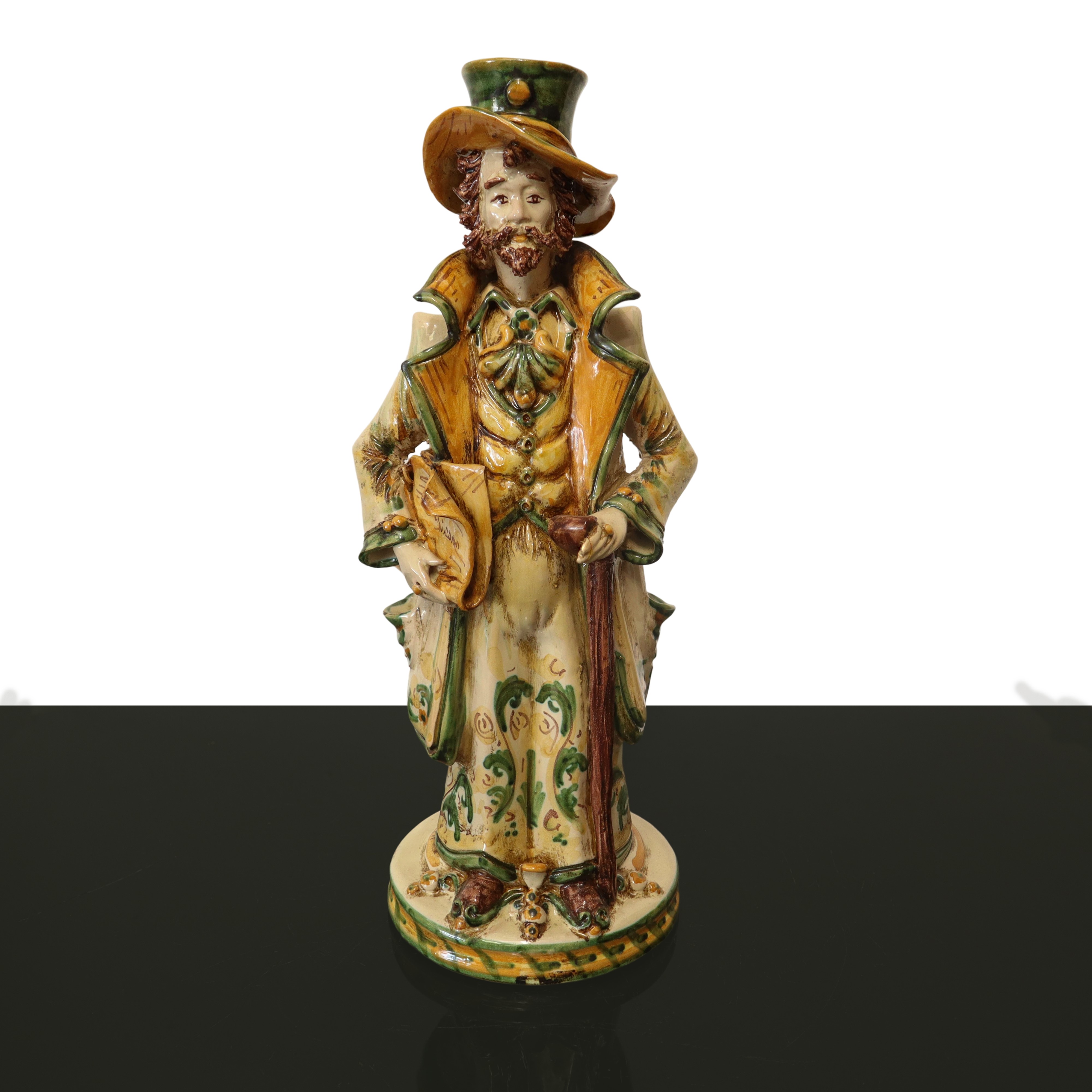 Coppia di lumiere in maiolica policroma invetriatata