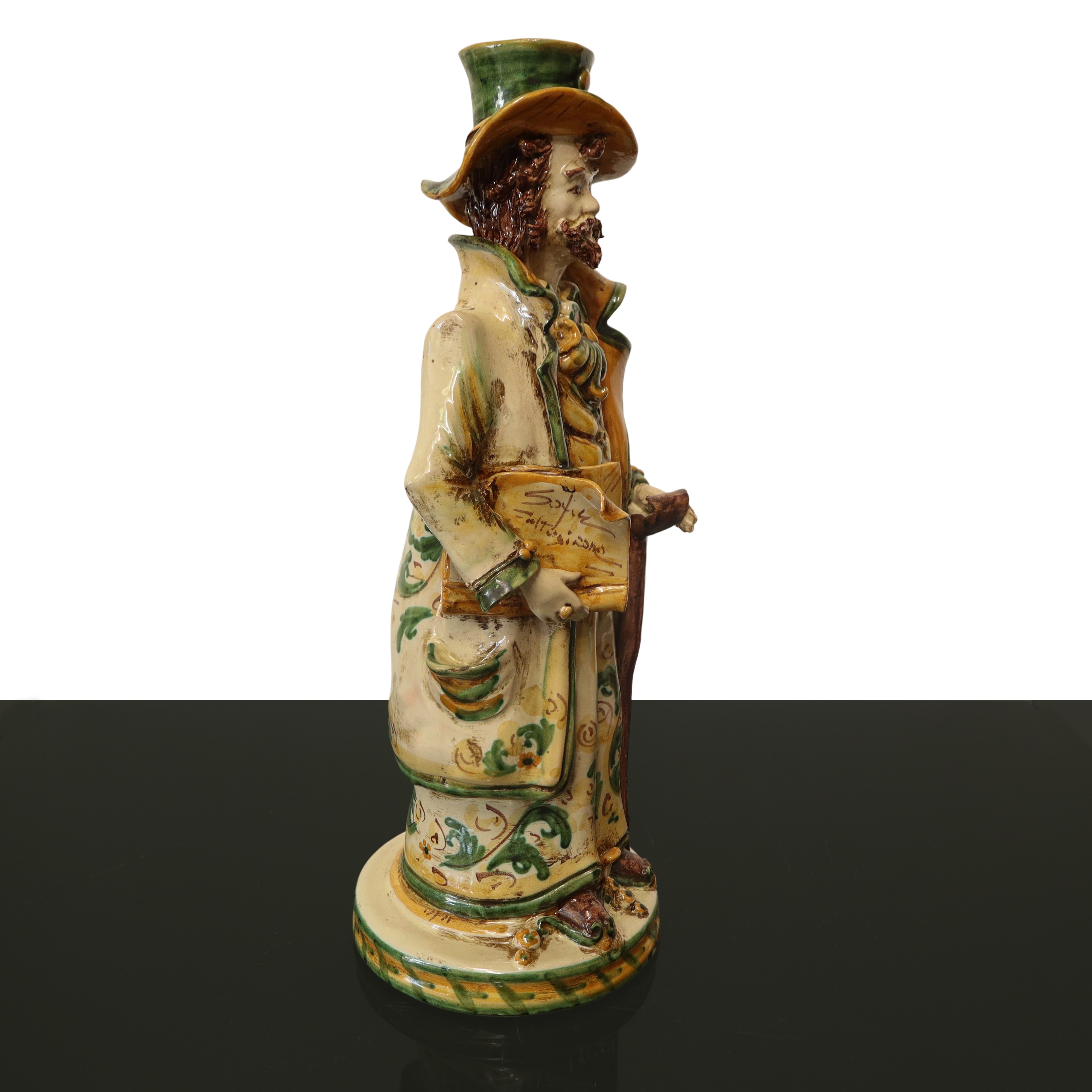 Coppia di lumiere in maiolica policroma invetriatata