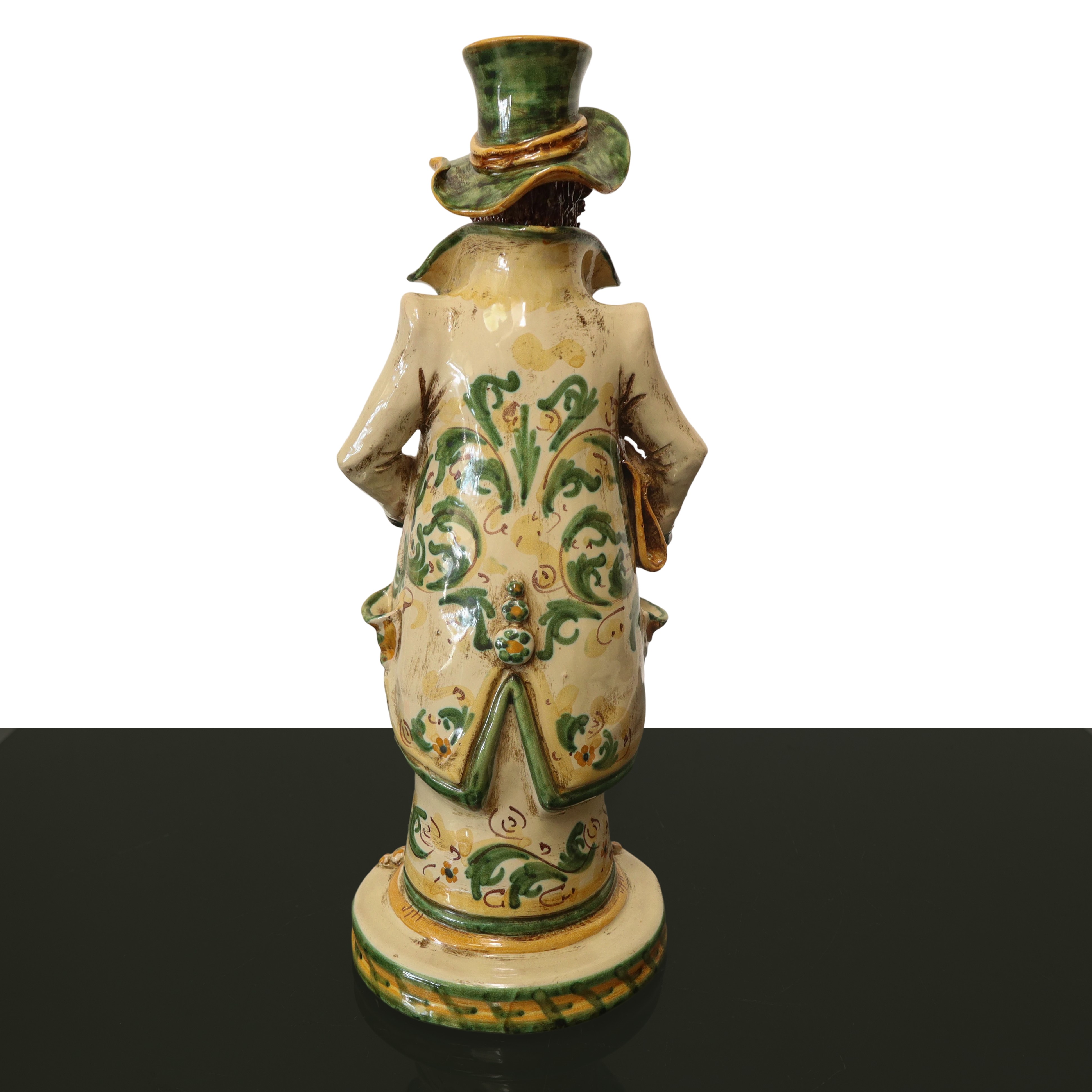 Coppia di lumiere in maiolica policroma invetriatata