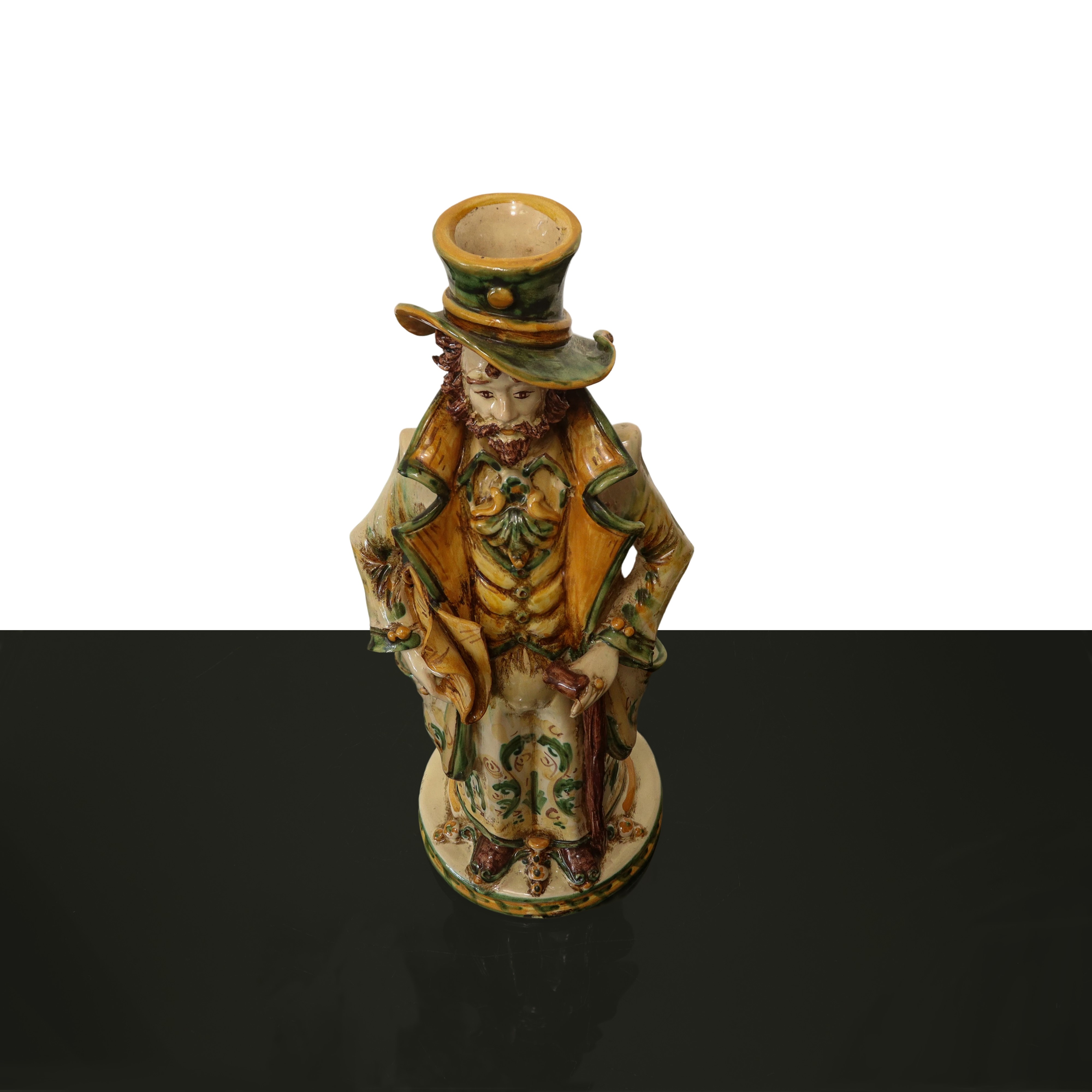 Coppia di lumiere in maiolica policroma invetriatata