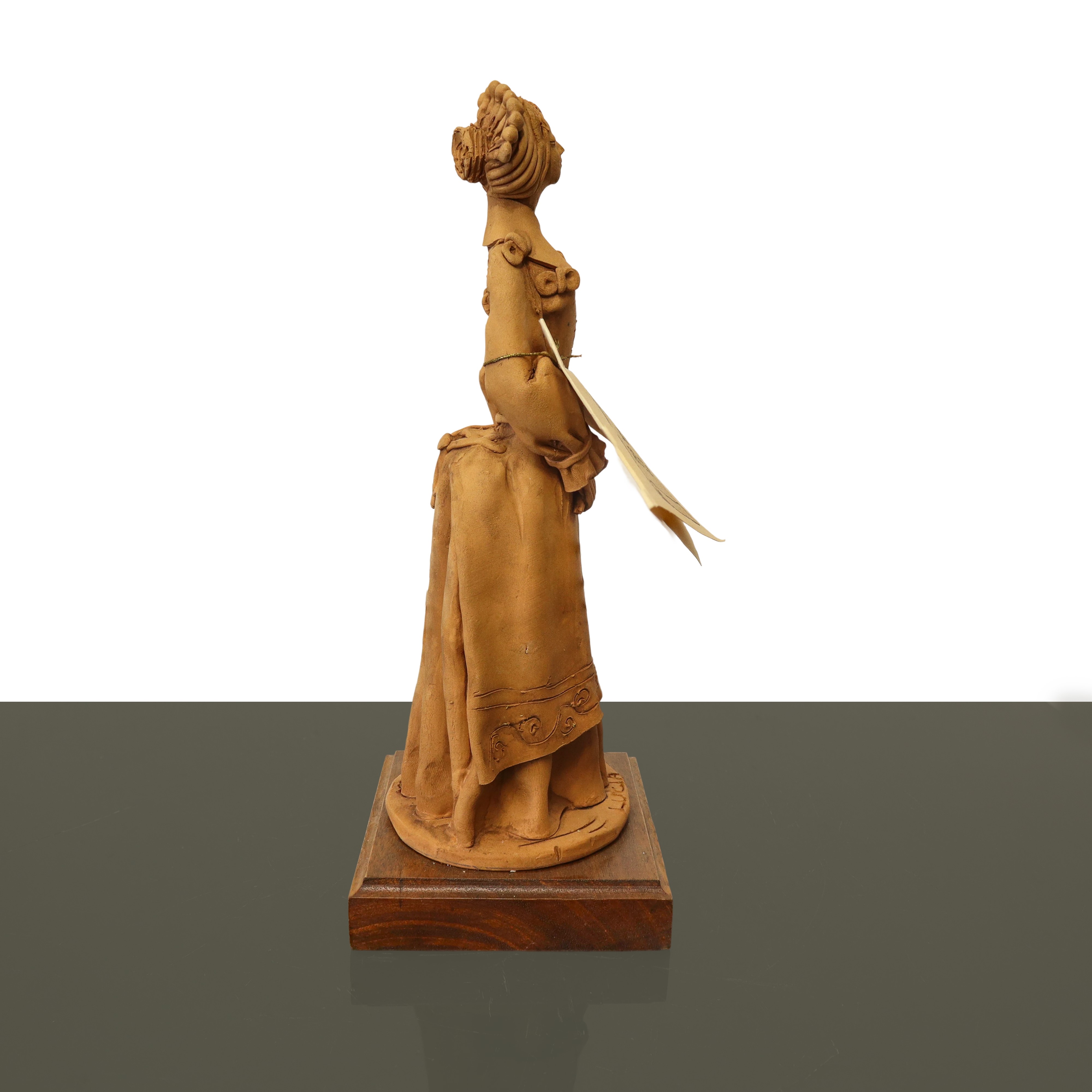Coppia di Statue in Terracotta Raffiguranti Renzo e Lucia