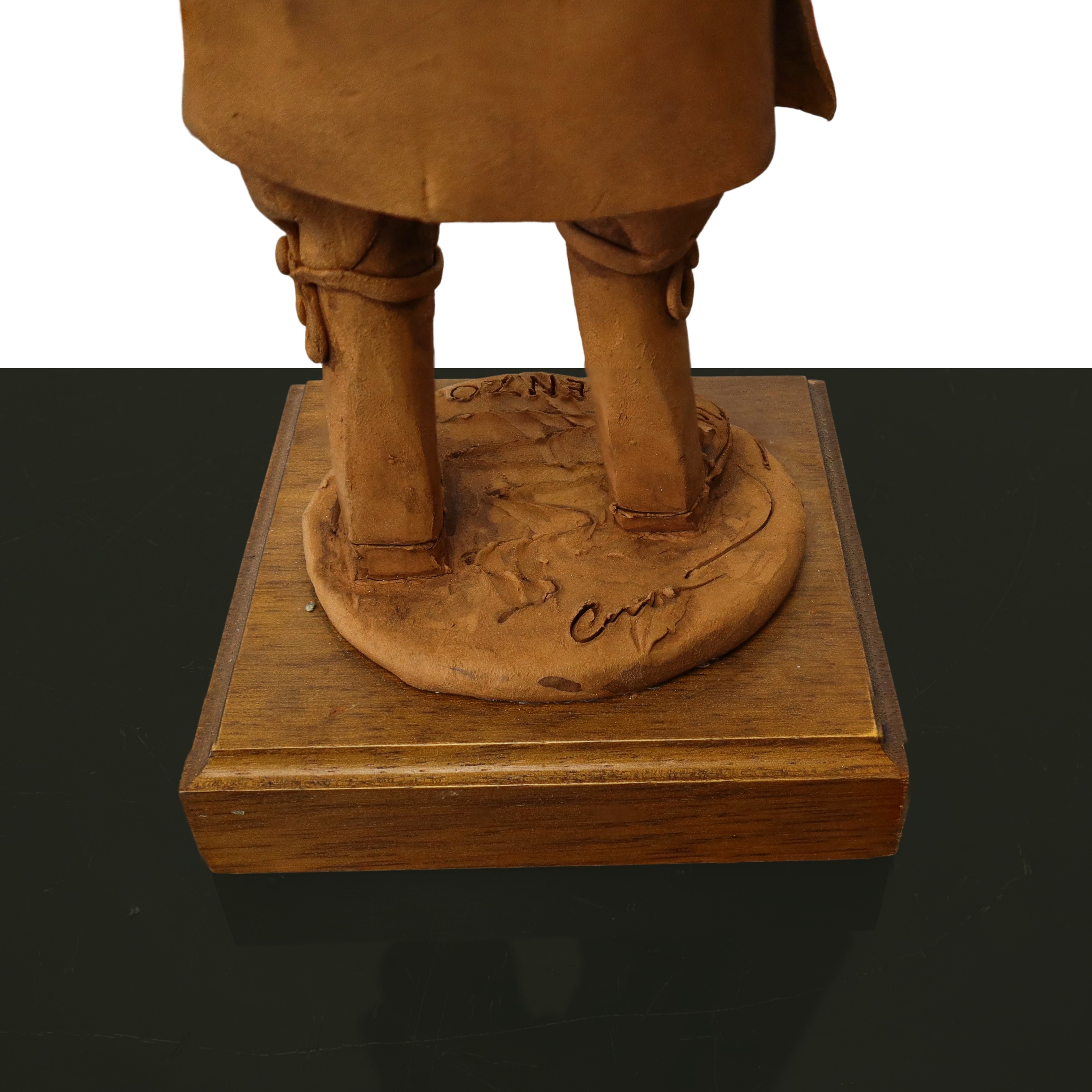 Coppia di Statue in Terracotta Raffiguranti Renzo e Lucia
