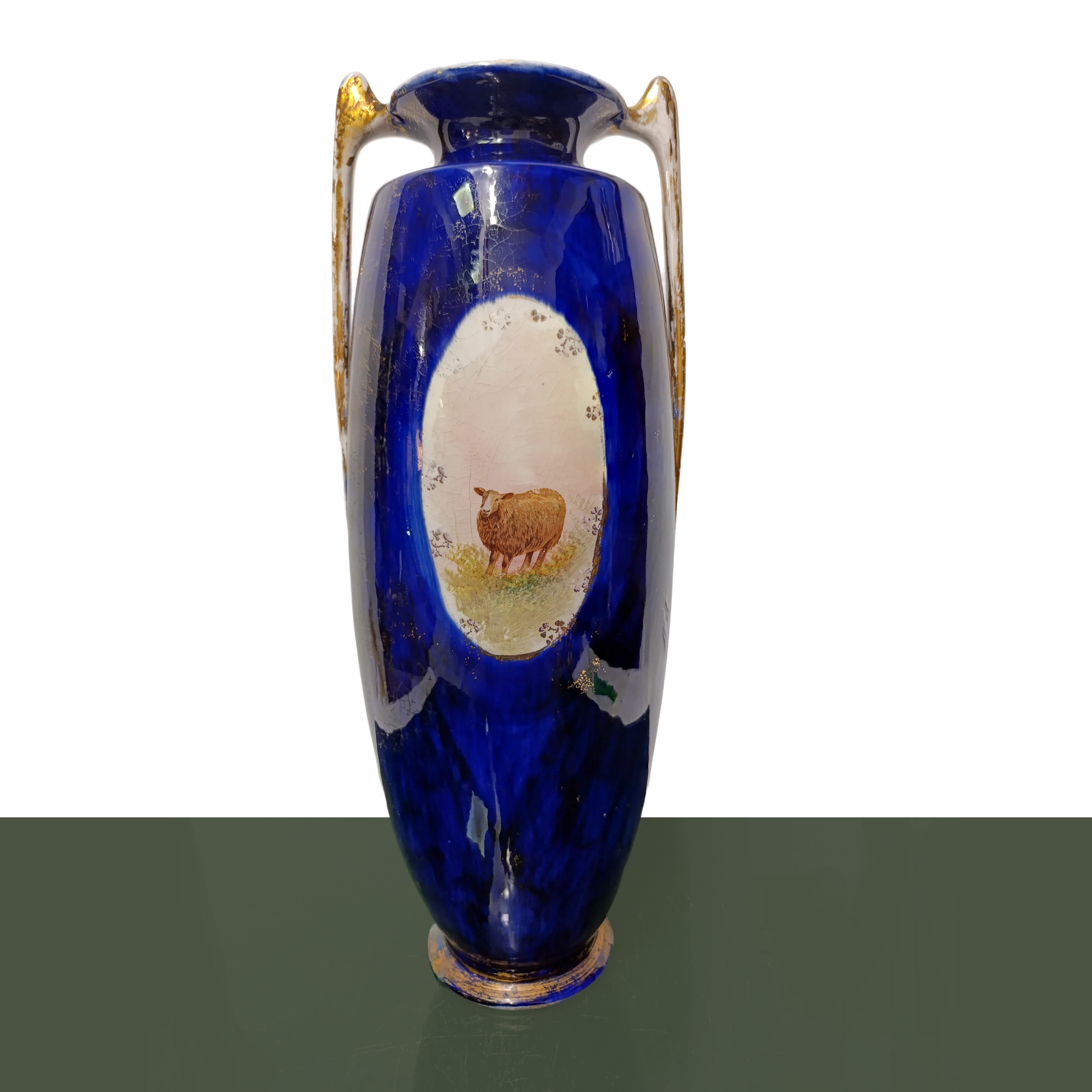 Vaso in porcellana inglese, medaglione centrale con cavalli