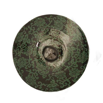 Piatto in Maiolica a Motivi Floreali Verdi su Base Nera