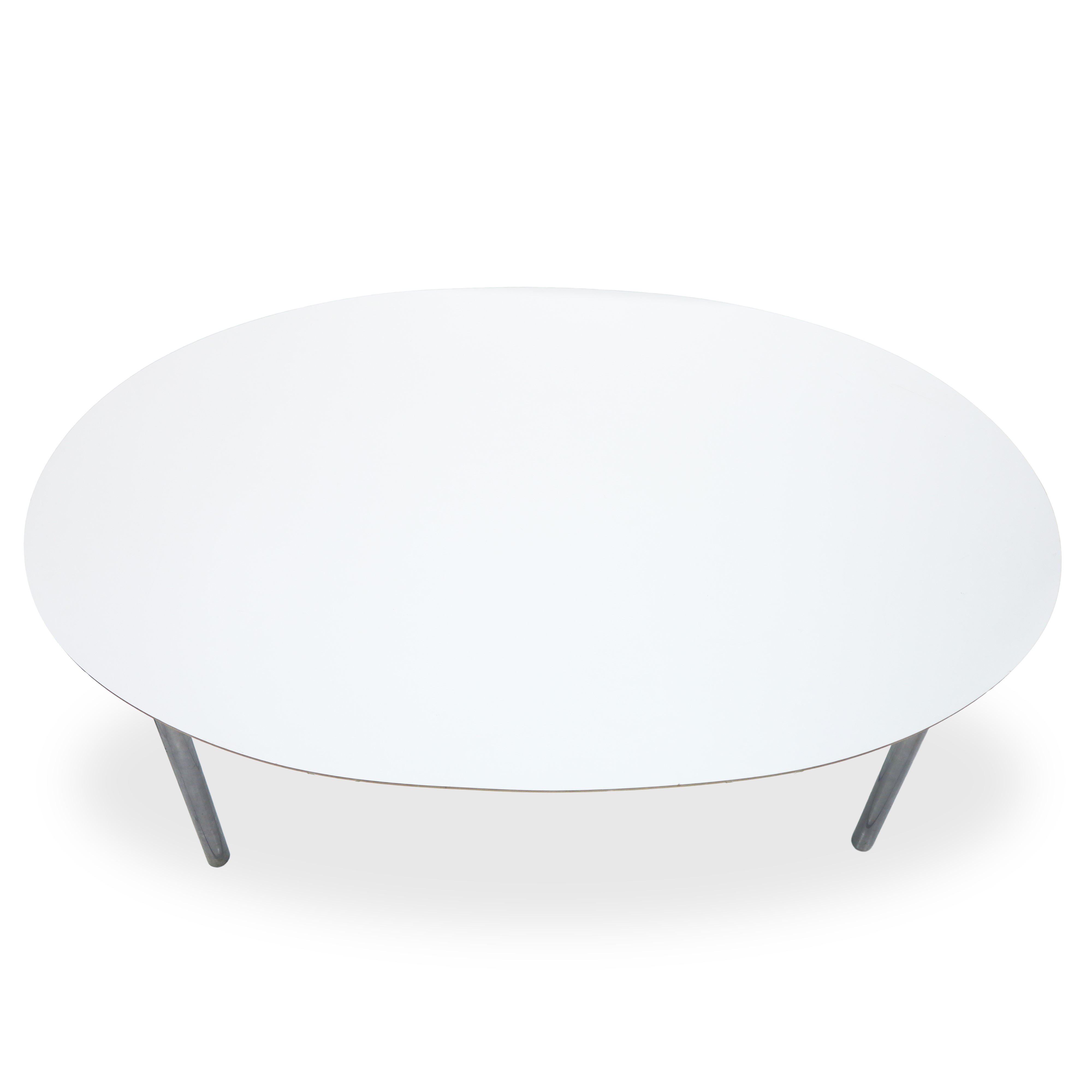 Tavolo ovale con piano in legno bianco e piedi in metallo