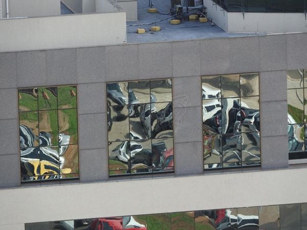 Collezione "MAN MADE "2015, digitale, 31x43, stampa digitale Fine Art su carta fotografica mat , Brasile: riflessi di auto su finestra