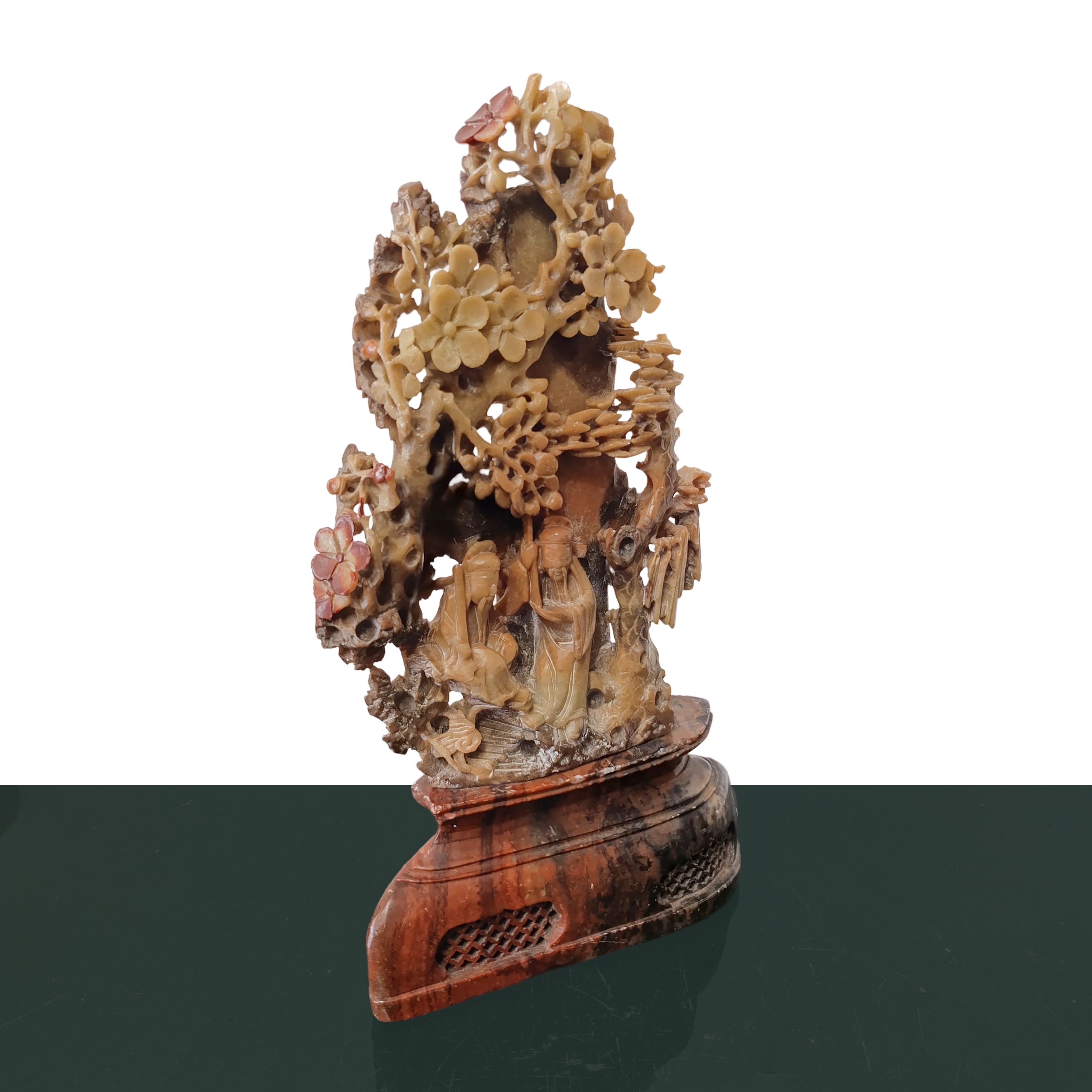 Scultura Cinese in Pietra Saponaria con Vecchi Saggi e Fiori