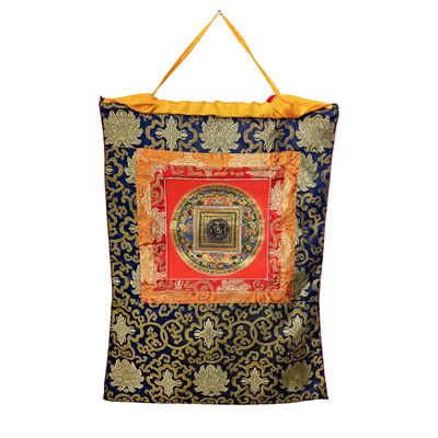 Tanka Giapponese con Mandala su Tessuto