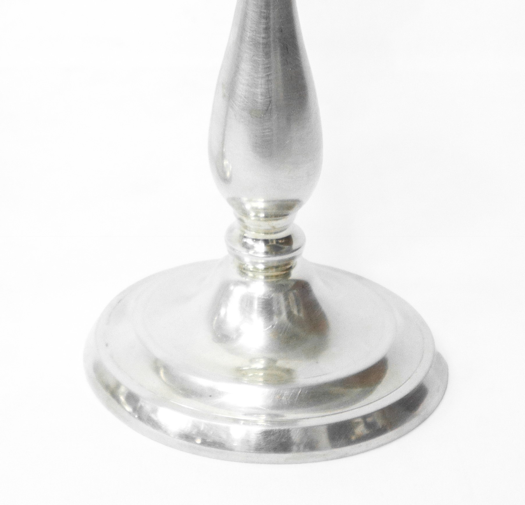 Coppia di candelieri monoforo in argento 800