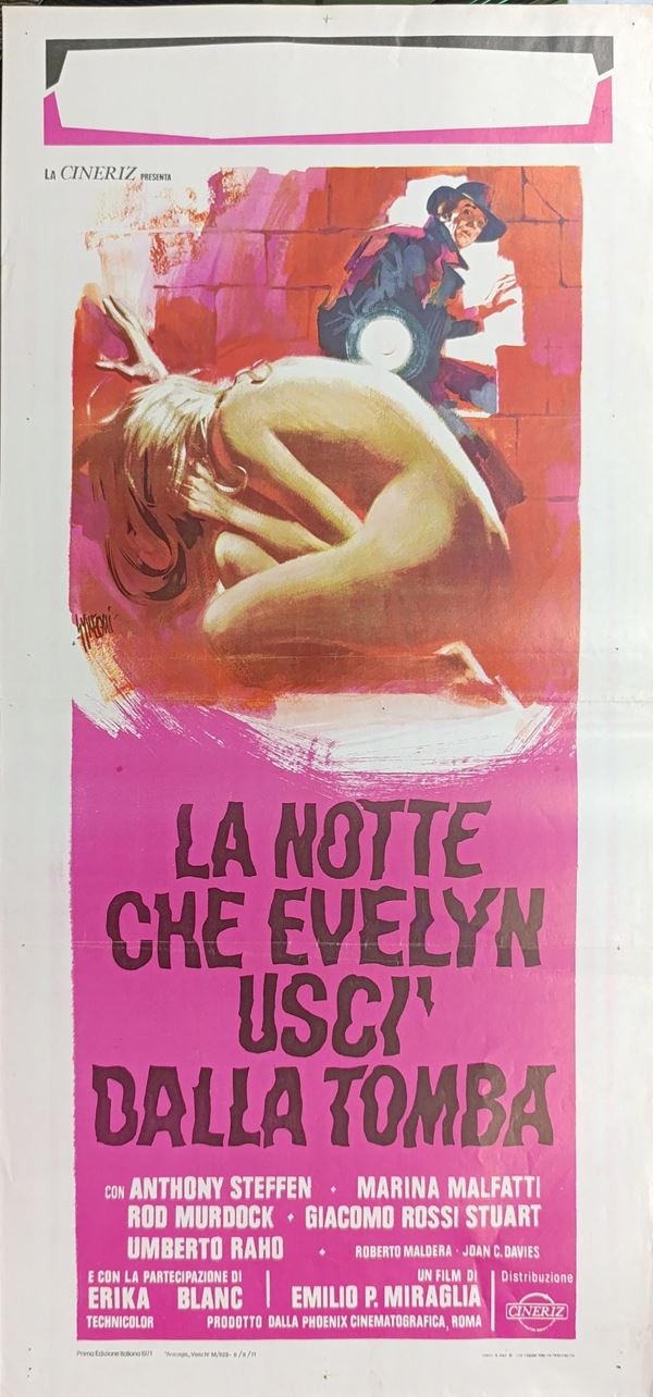 La notte che Evelyne uscì dalla tomba