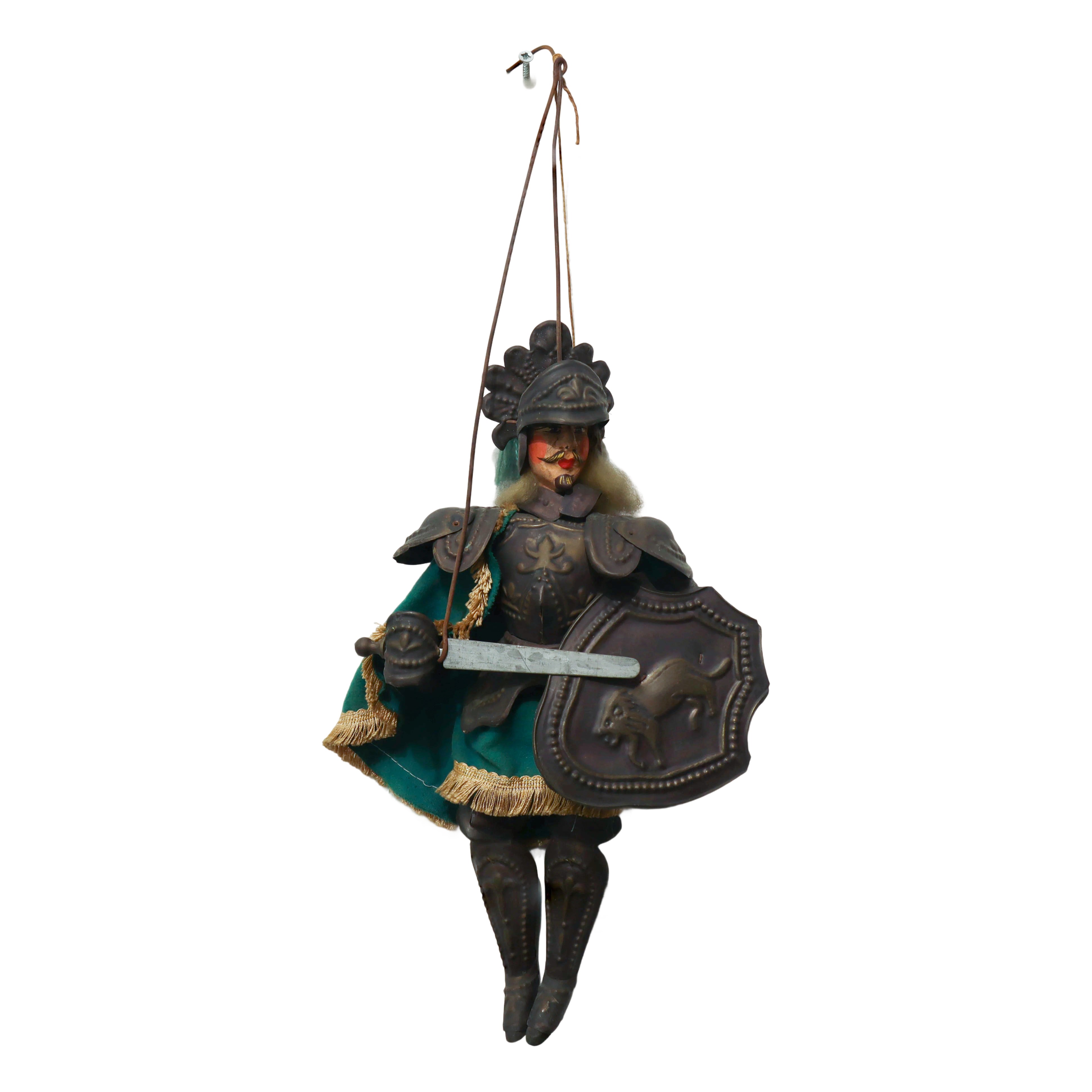 N°2 Pupi siciliani paladini con armatura in lamierino stampato e abiti in tessuto