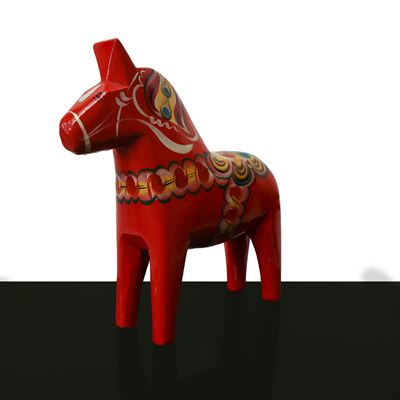 Cavallo Vintage in Legno Rosso Laccato e Dipinto