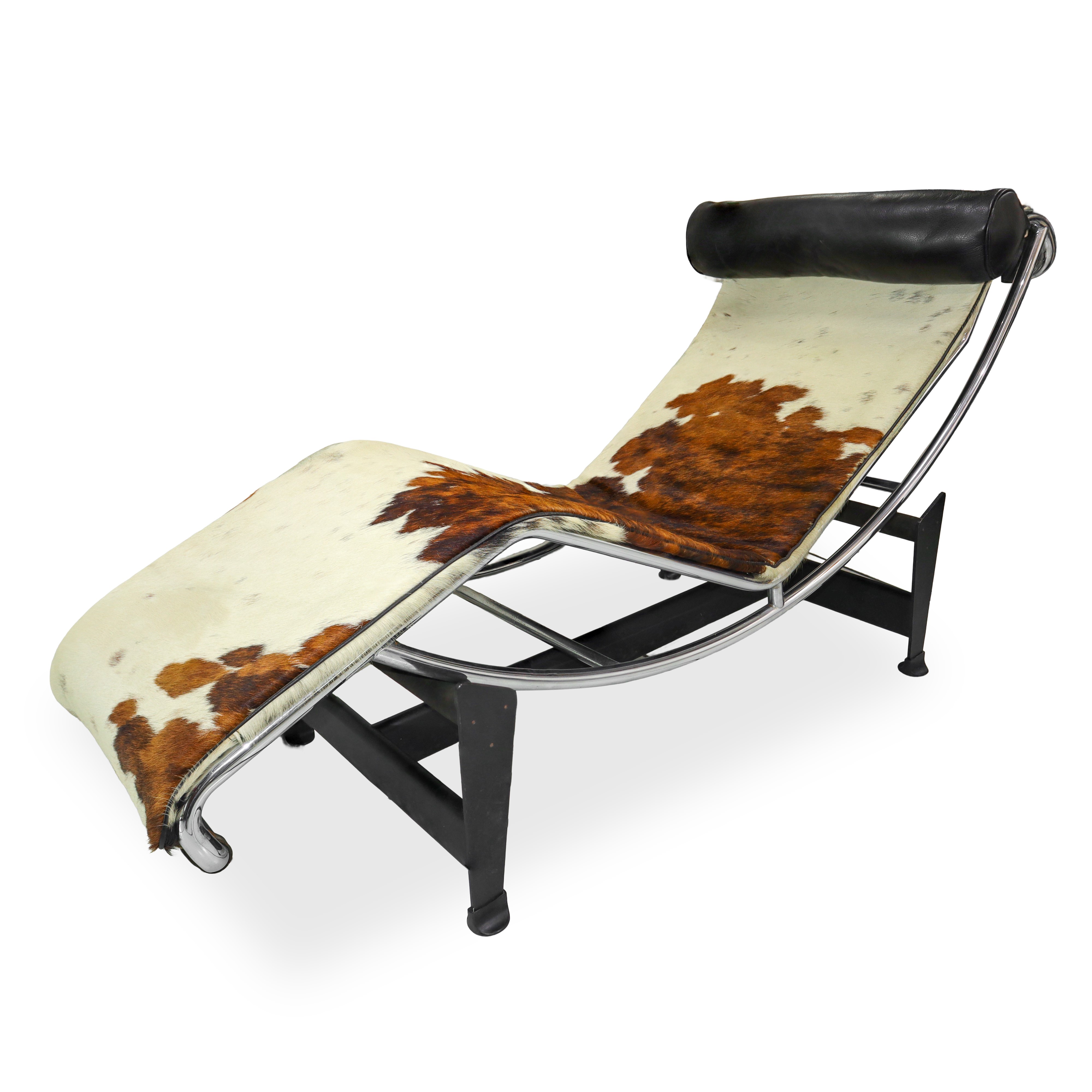 Le Corbusier per Cassina - Chaise-longue Lc4 con Culla in Acciaio Cromato Lucido Piedistallo Nero...
