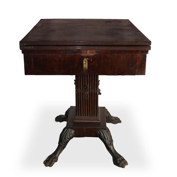 Small Empire extendable coffee table in walnut