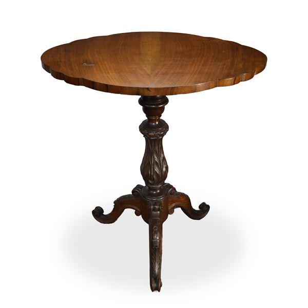 Walnut biscuit table with three-spoke base