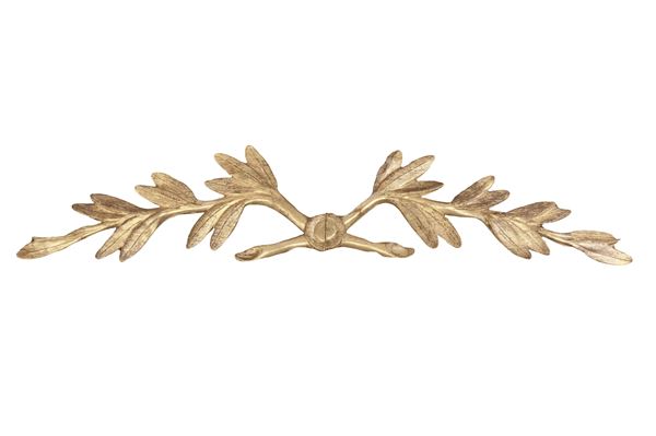 Tralcio in gilded wooden leaves, nineteenth century. 140x28 cm