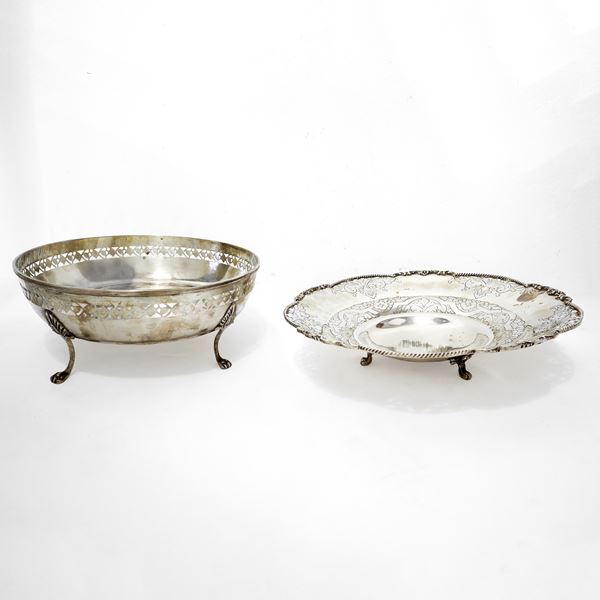 Coppia di alzate in argento 800 stile impero con piedi zoomorfi