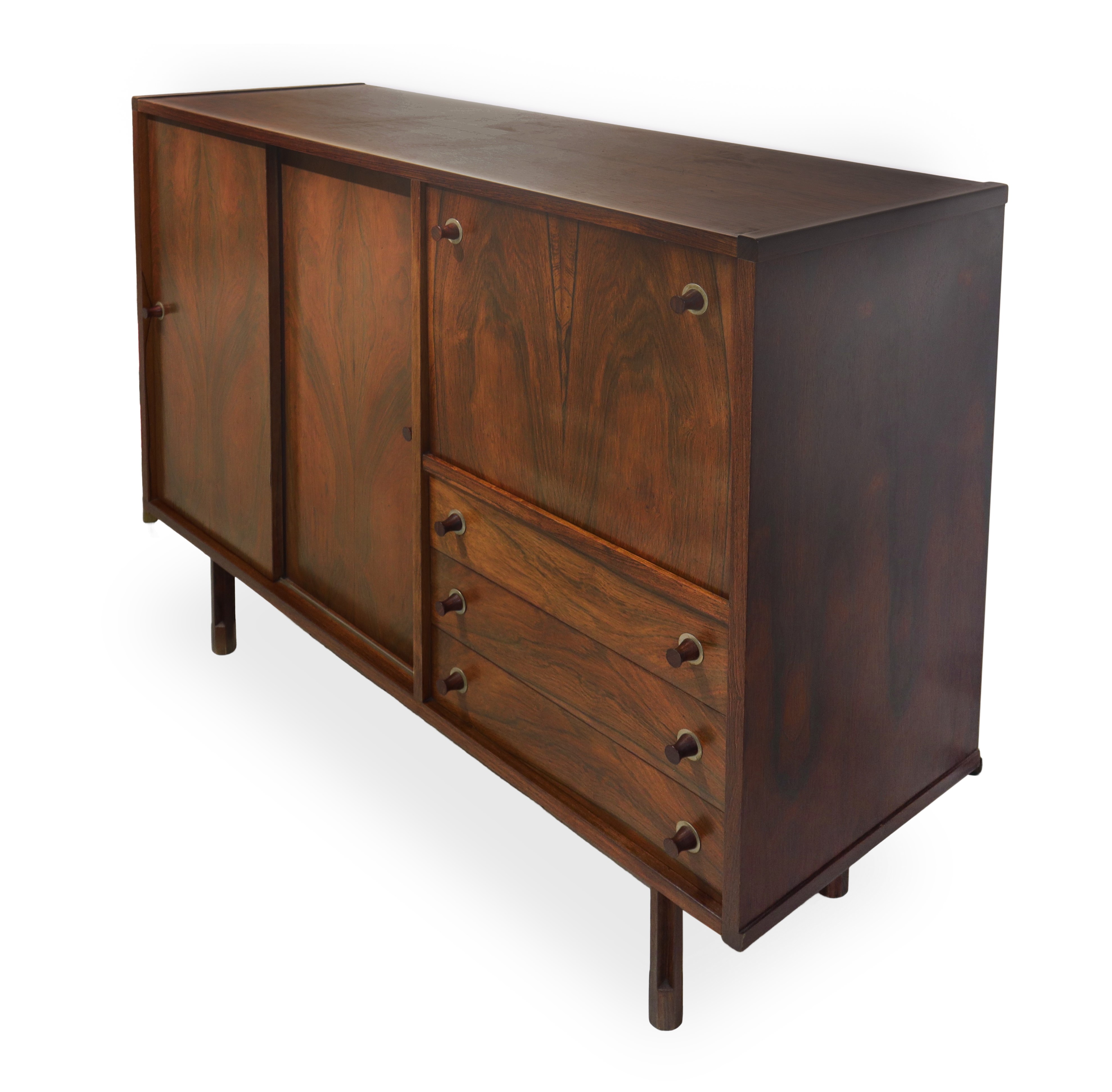Credenza bassa in teak con ante scorrevoli