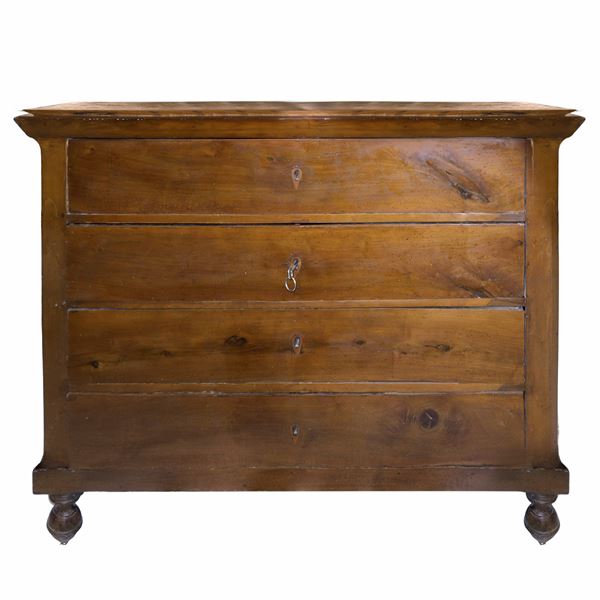 Walnut chest of drawers with 4 drawers, pine cone shaped front feet, truncated pyramid shaped rear feet and rounded corners